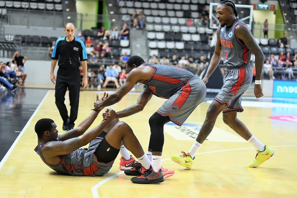 שחקני הפועל חיפה ביורופקאפ