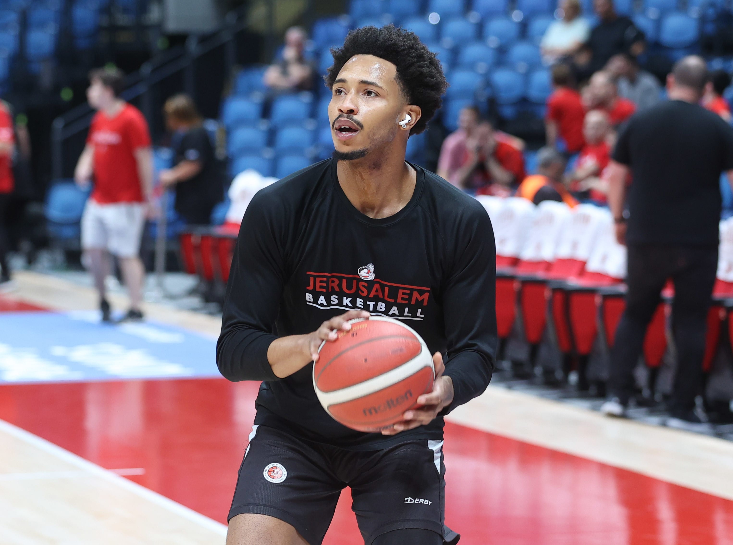 ג'יילן אדאמס, הפועל ירושלים