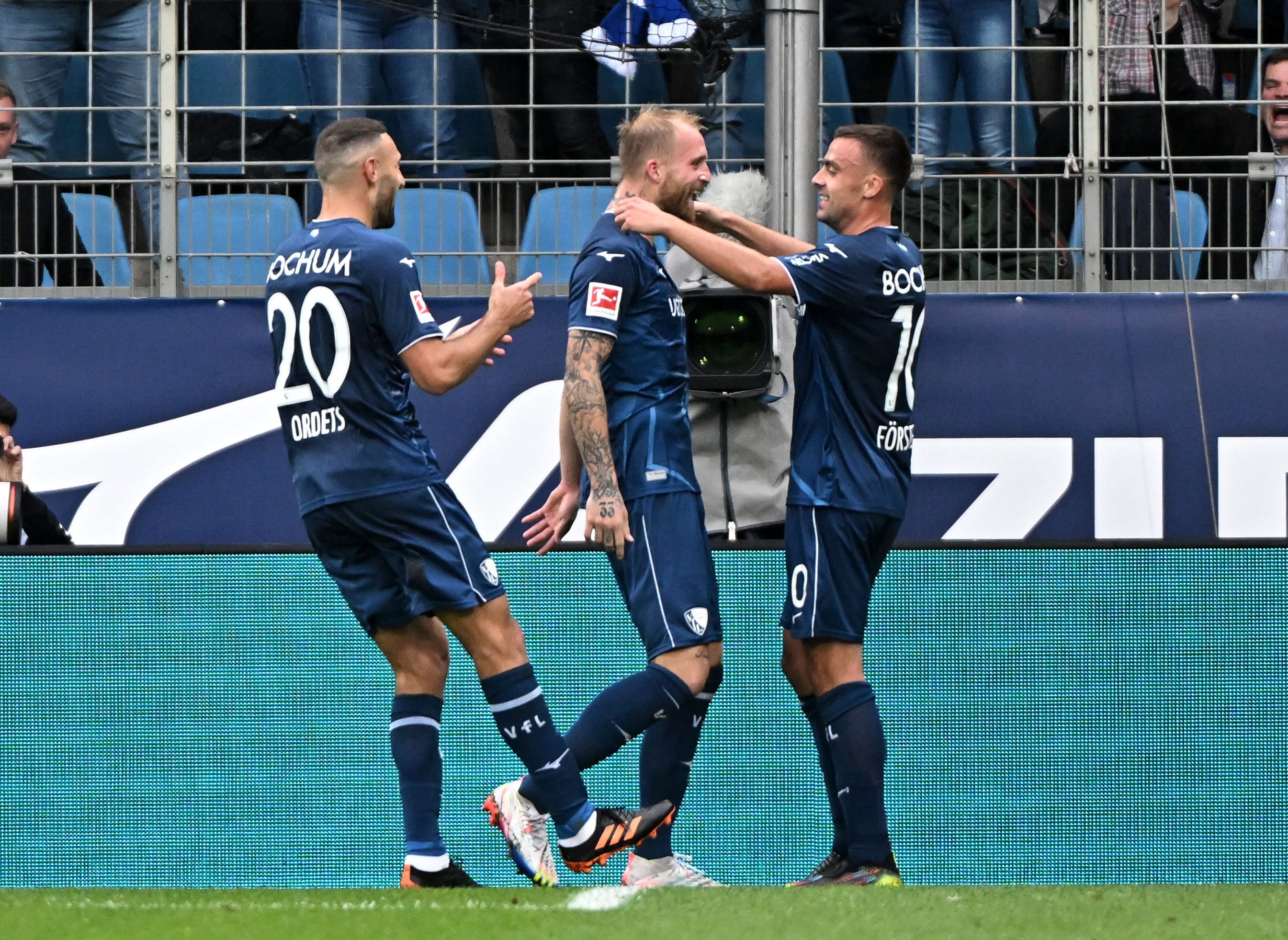 שחקני בוכום חוגגים