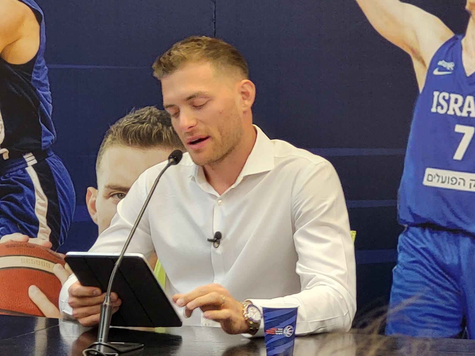 גל מקל מודיע על פרישה מכדורסל