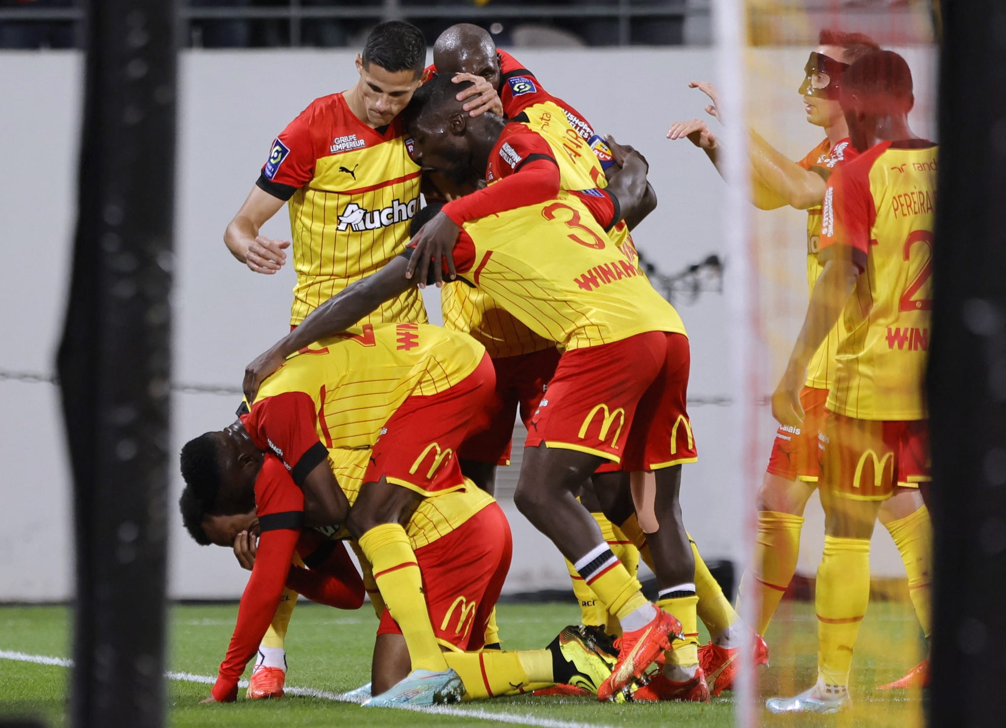 שחקני לאנס חוגגים