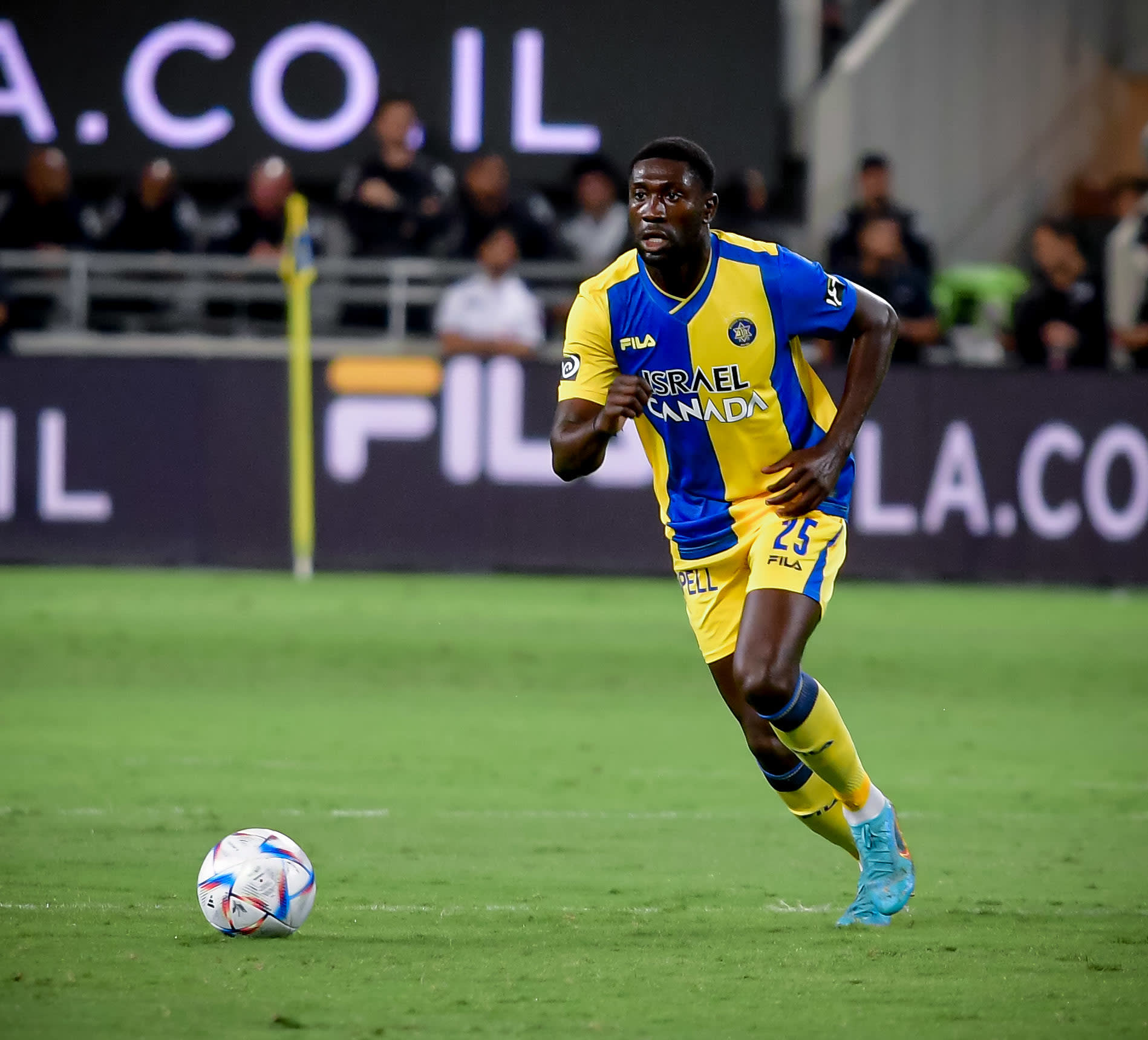 שחקן מכבי תל אביב דריק לוקאסן