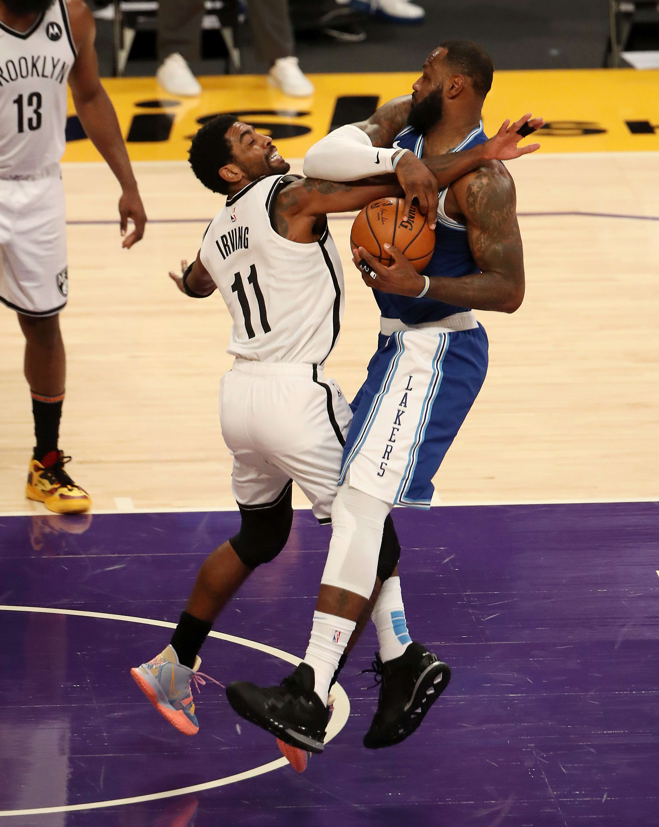 לברון ג'יימס, לוס אנג'לס לייקרס, מול קיירי אירווינג, ברוקלין נטס