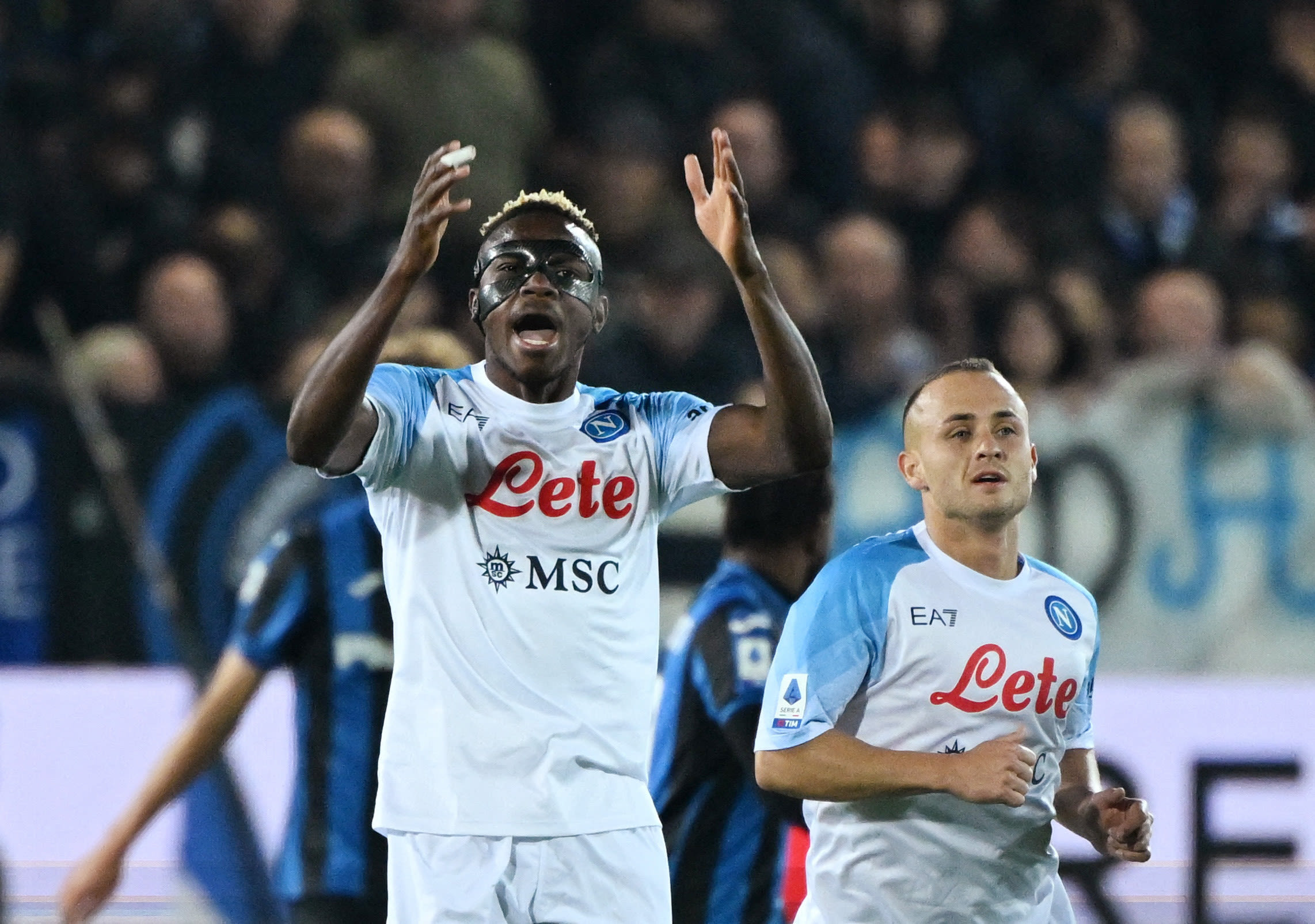 ויקטור אוסימן, שחקן נאפולי חוגג