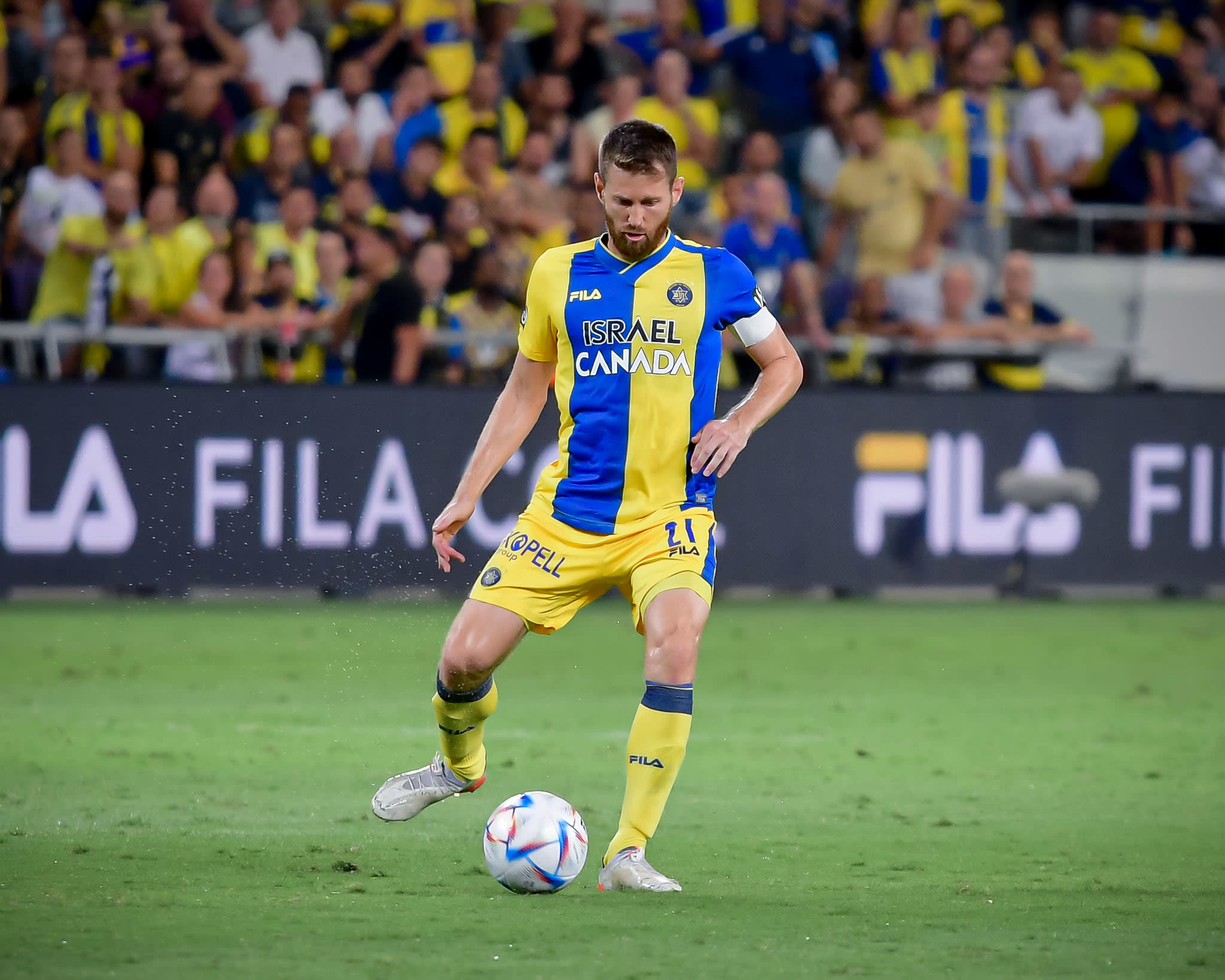 שחקן מכבי תל אביב שרן ייני