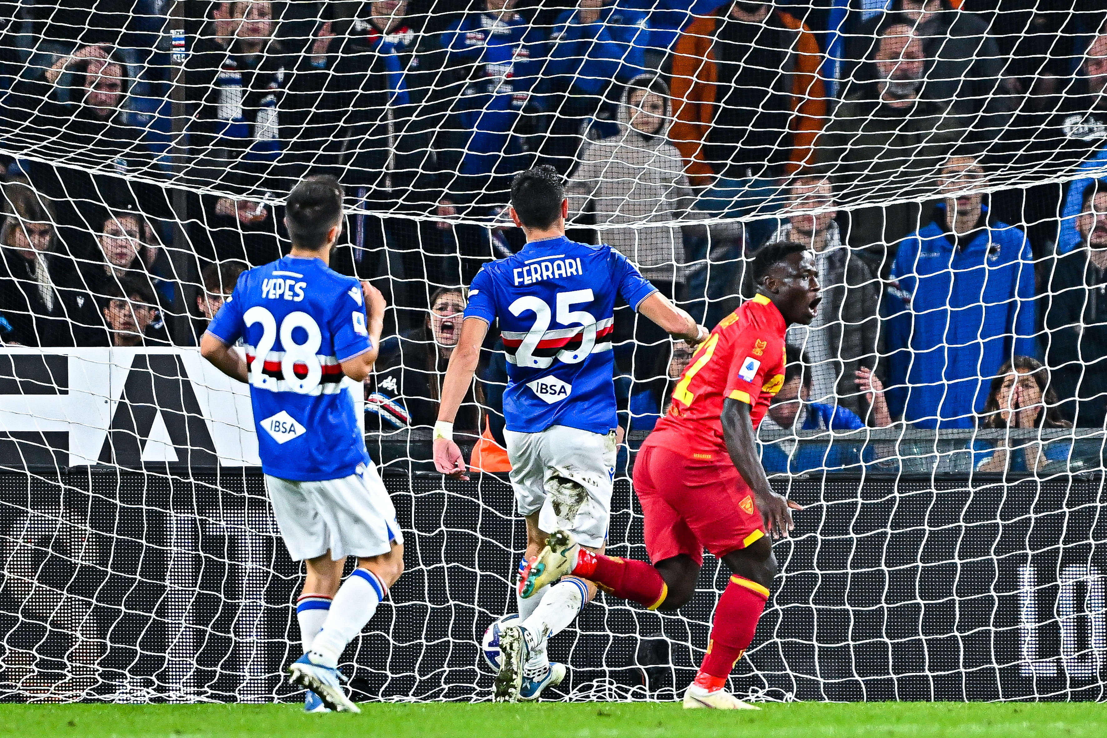 לאמק בנדה שחקן לצ'ה חוגג שער מול סמפדוריה