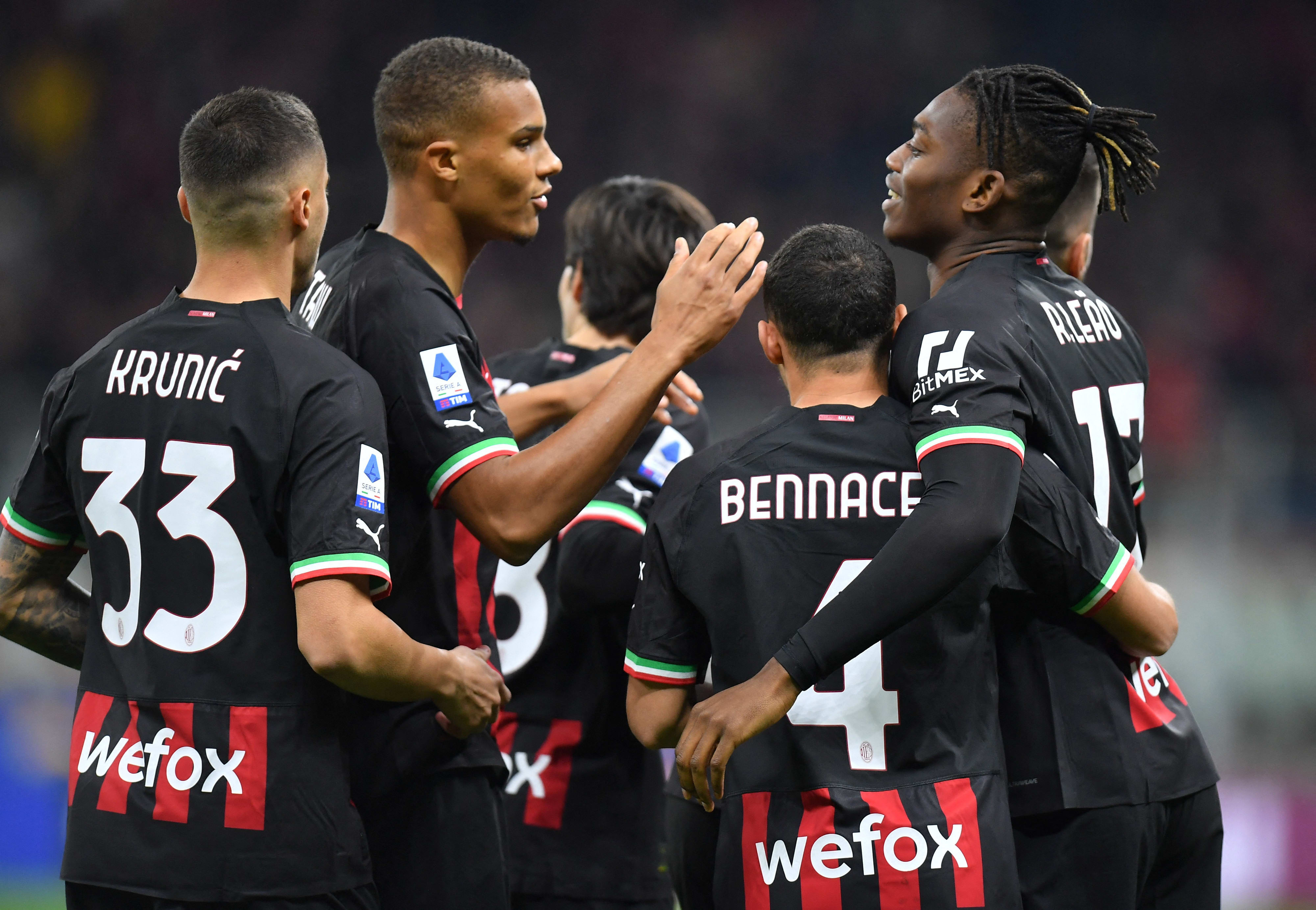 שחקני מילאן חוגגים