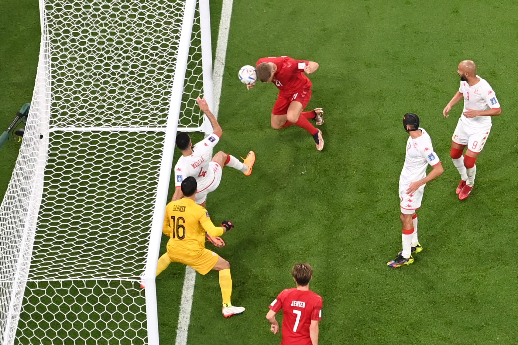 אנדראס קורנליוס, חלוץ נבחרת דנמרק בהחמצת ענק