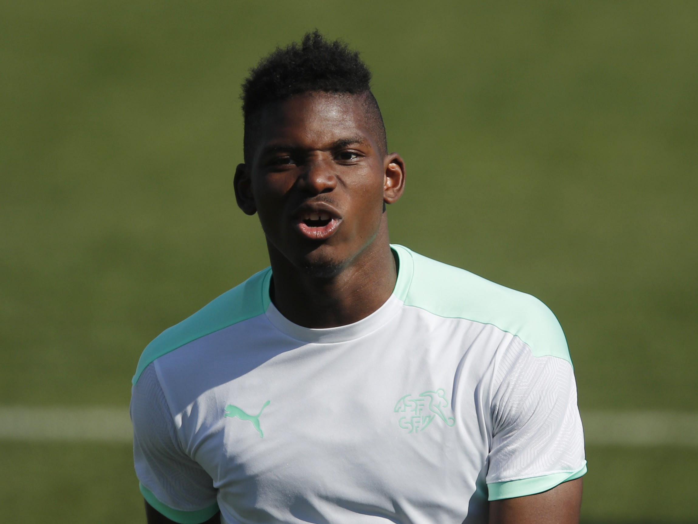 ברל אמבולו שחקן נבחרת שוויץ