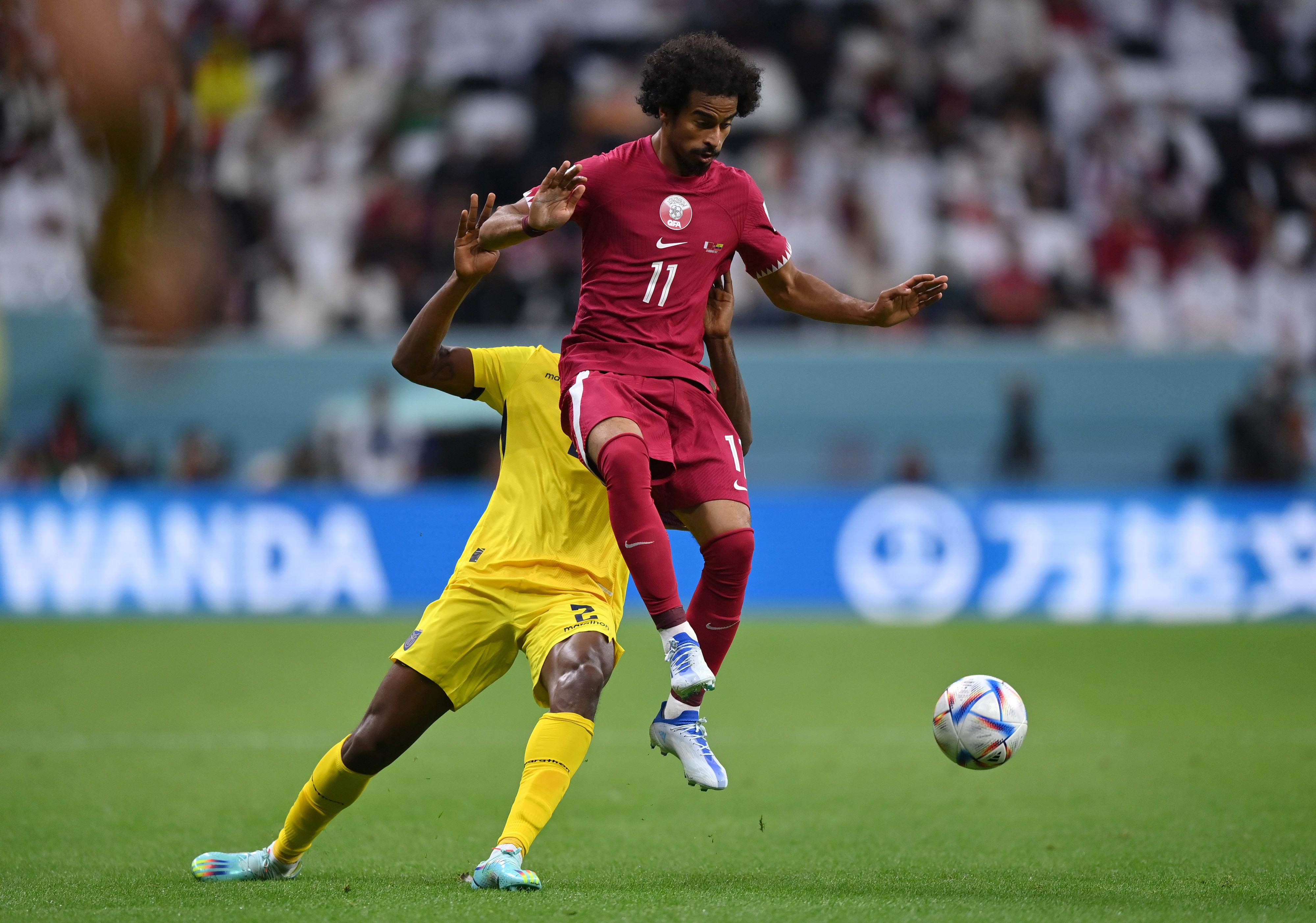 אכרם עפיף, שחקן נבחרת קטאר