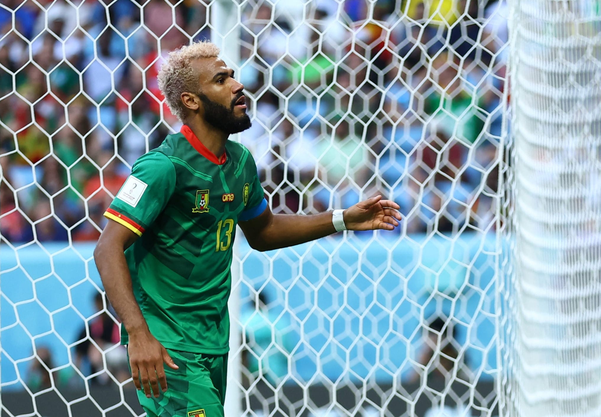 שחקן נבחרת קמרון אריק מקסים שופו מוטינג