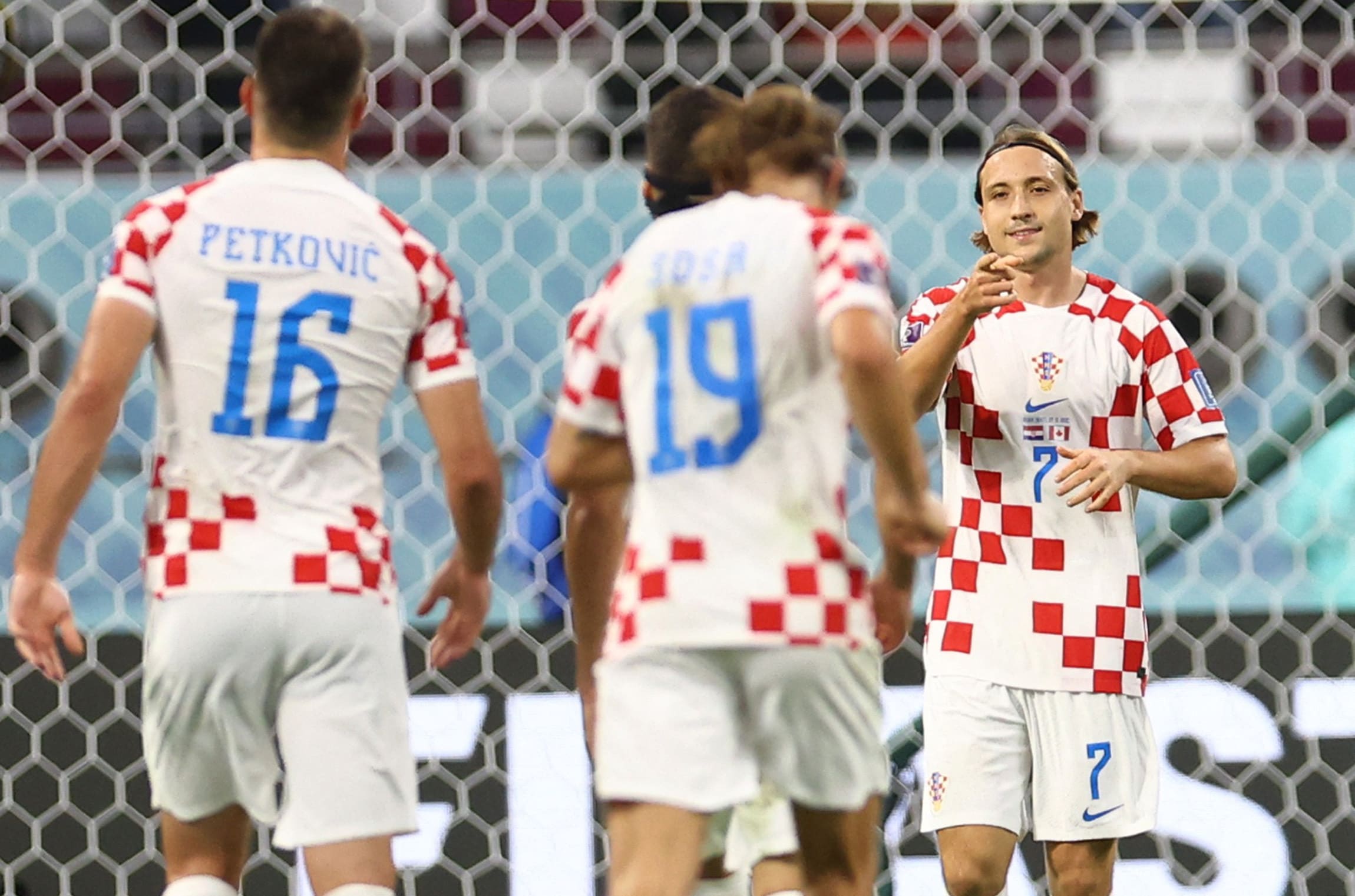 לוברו מאייר ושחקני נבחרת קרואטיה