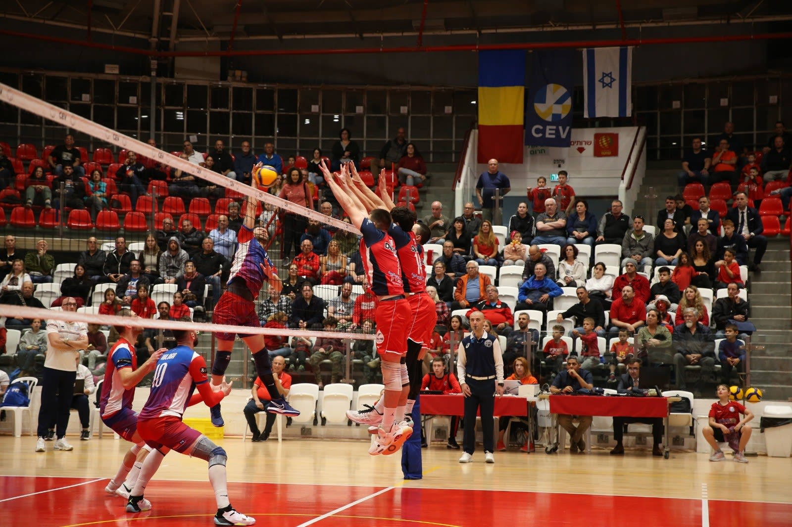 כדורעף, הפועל מטה אשר נגד סטיאווה בוקרשט