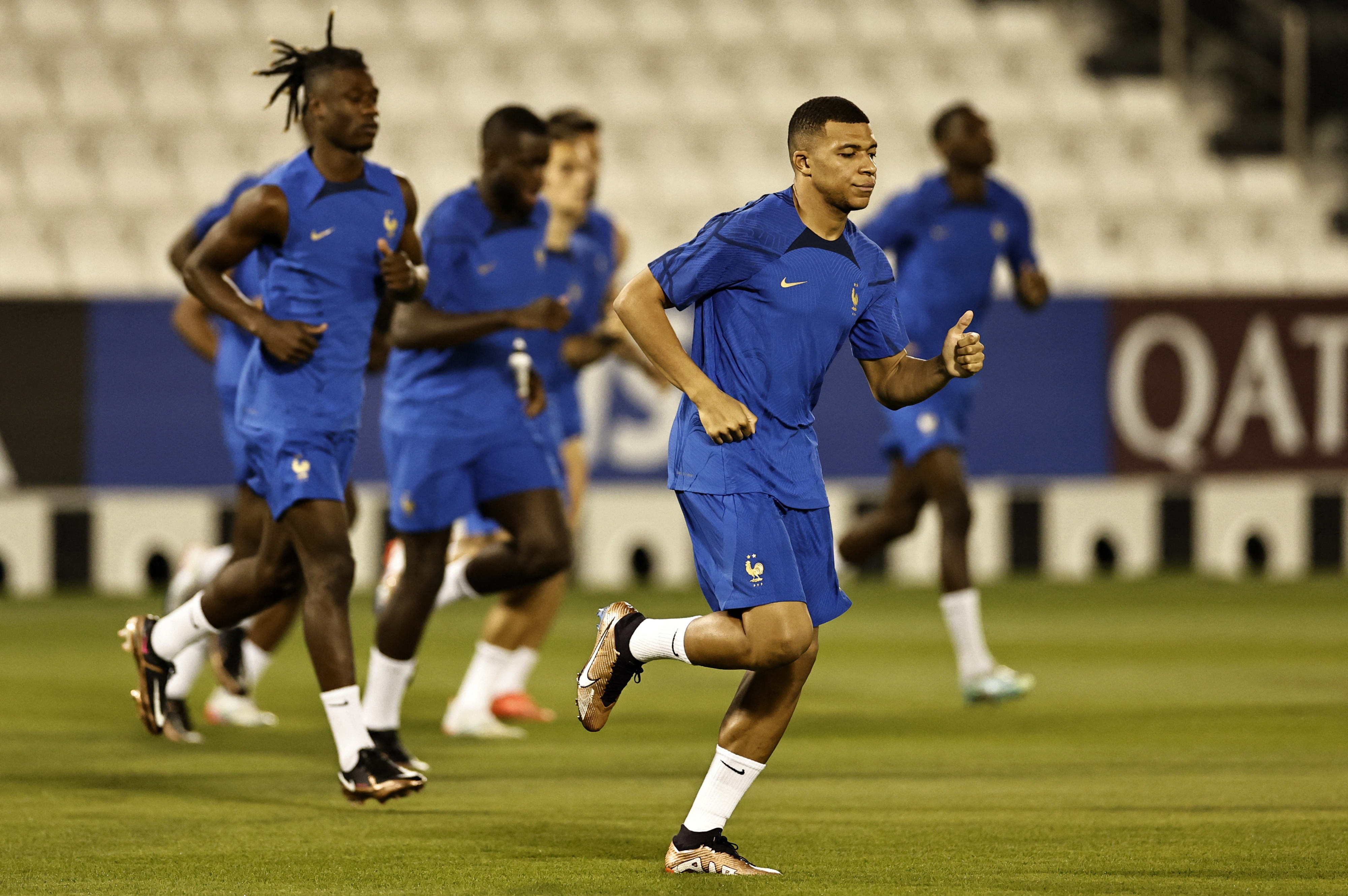 קיליאן אמבפה באימון נבחרת צרפת