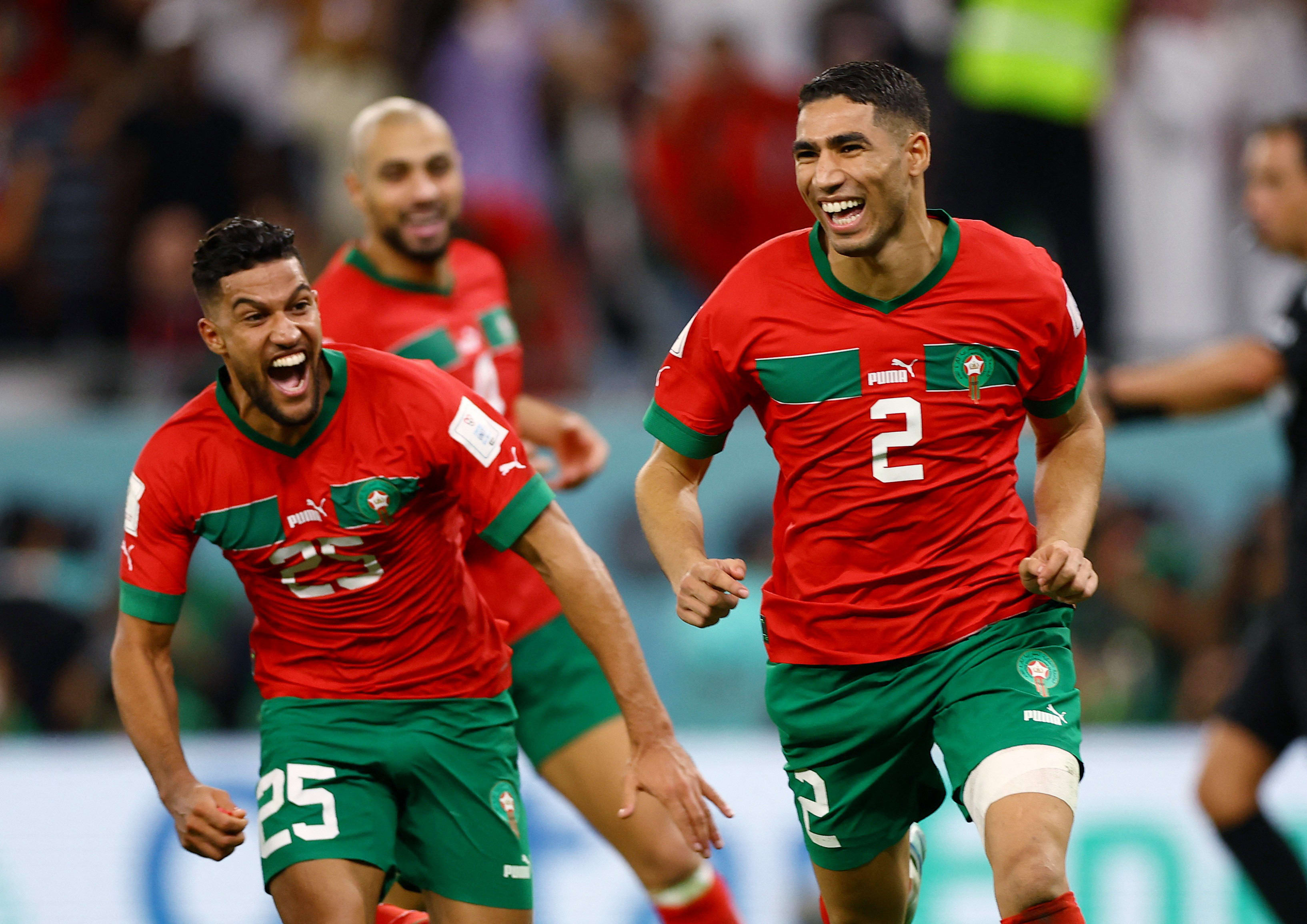 אשרף חכימי חוגג את ההעפלה של נבחרת מרוקו לרבע גמר מונדיאל קטאר 2022