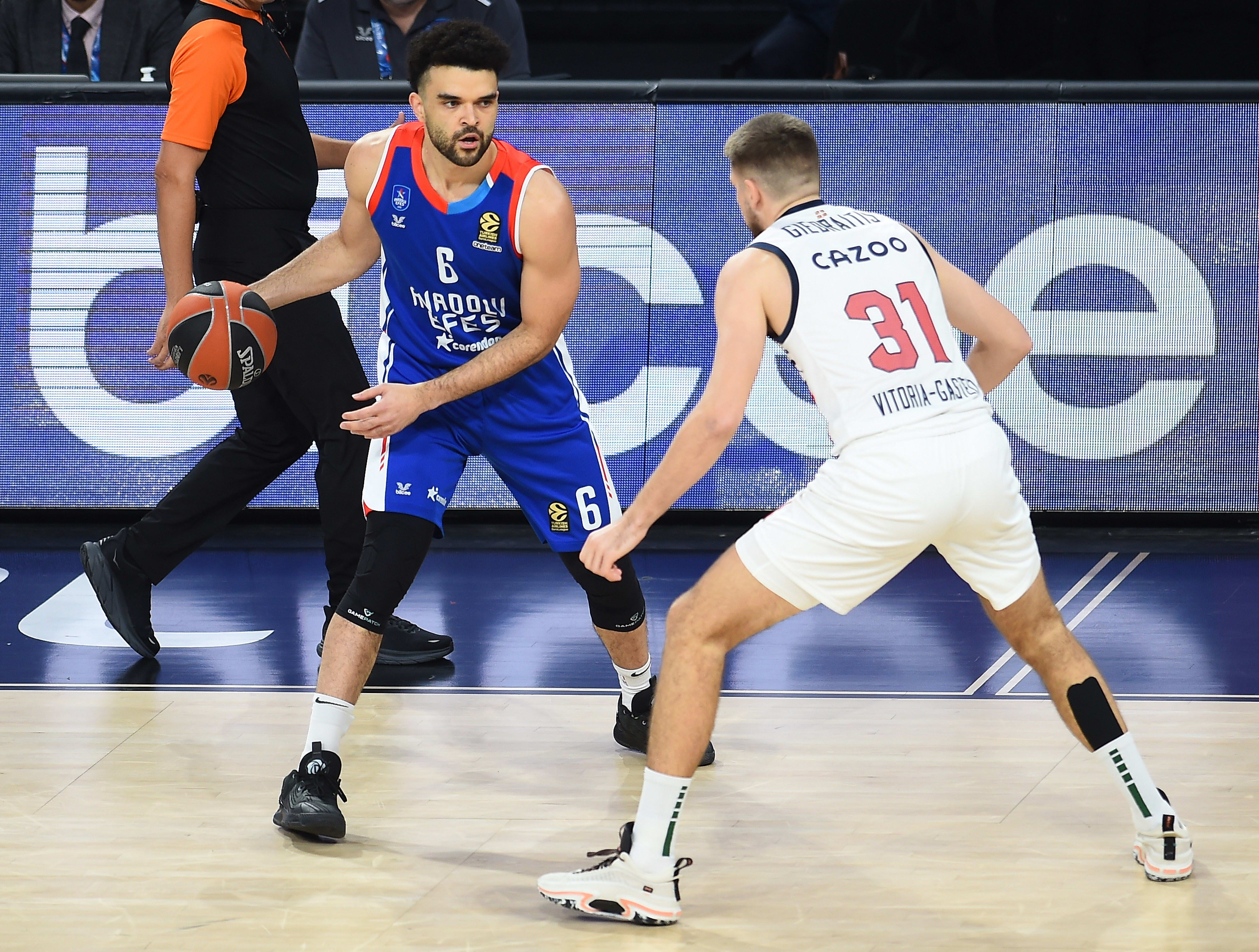 אלייז'ה בריאנט, שחקן אנאדולו אפס