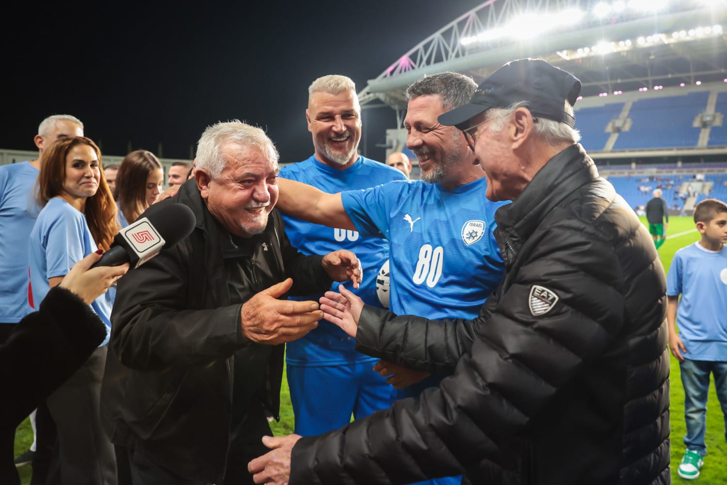 שלמה שרף לצד דרור קשטן במשחק הוקרה לשלמה שרף