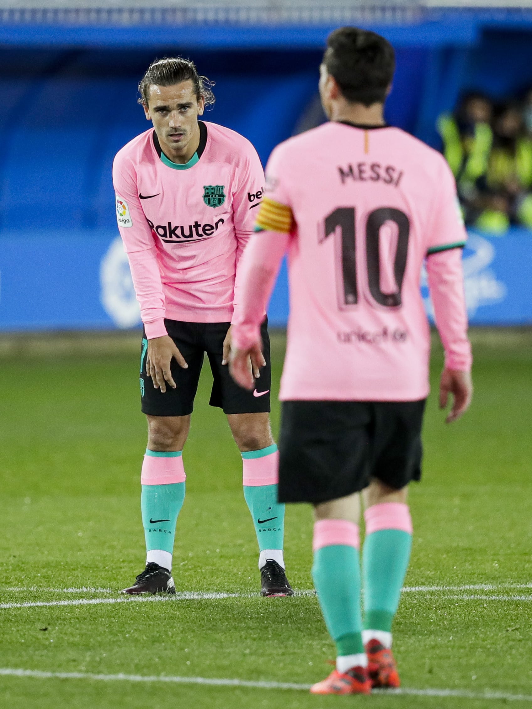 שחקני ברצלונה ליאונל מסי, אנטואן גריזמן