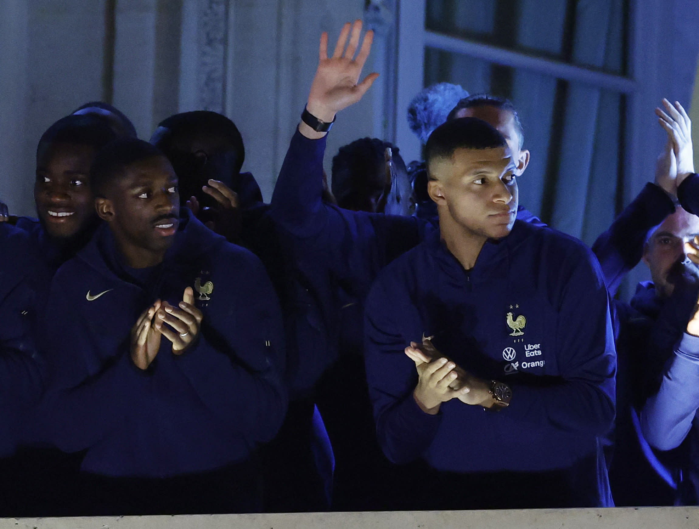 קיליאן אמבפה, עוסמאן דמבלה בקבלת הפנים של נבחרת צרפת