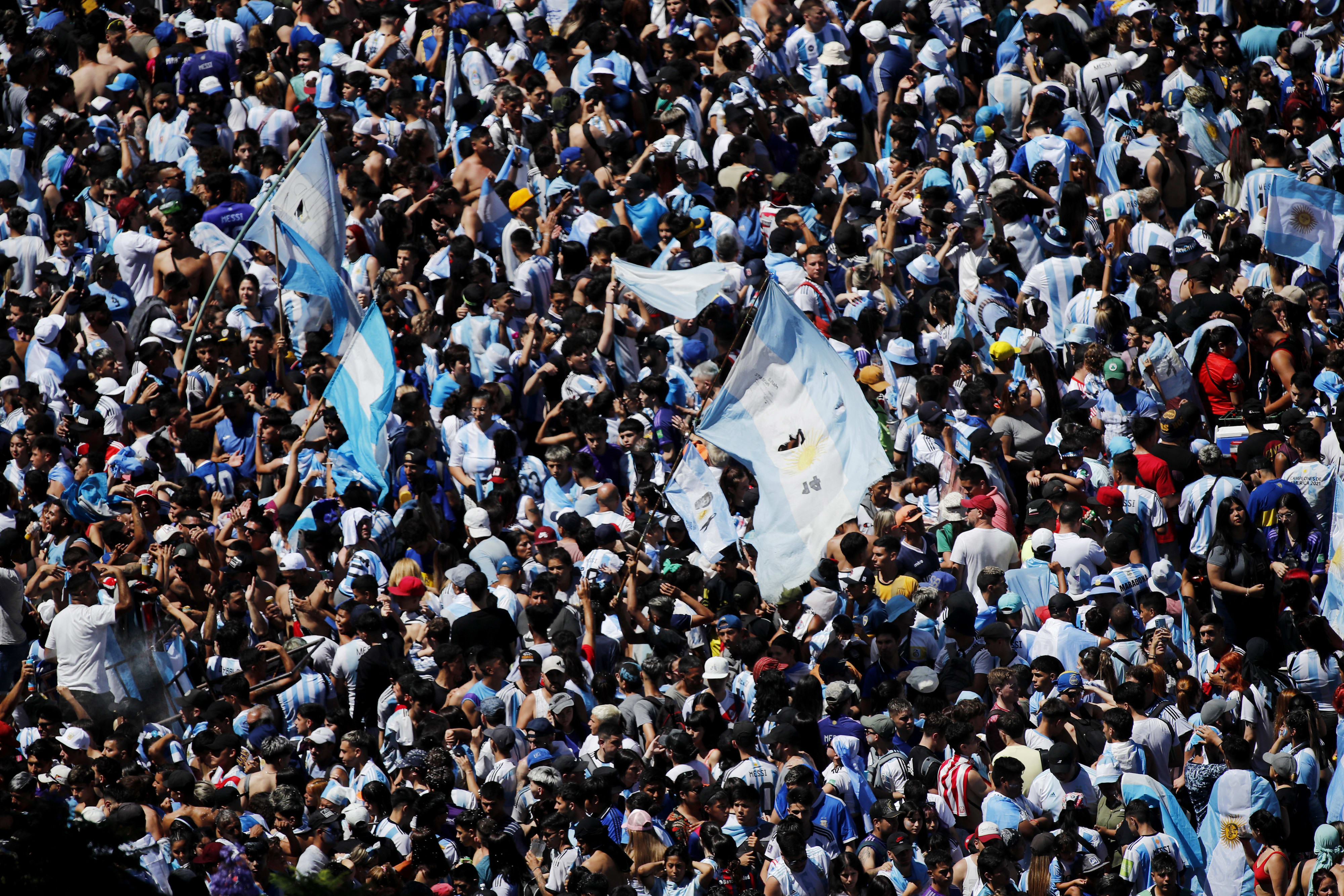 אוהדי ארגנטינה במצעד