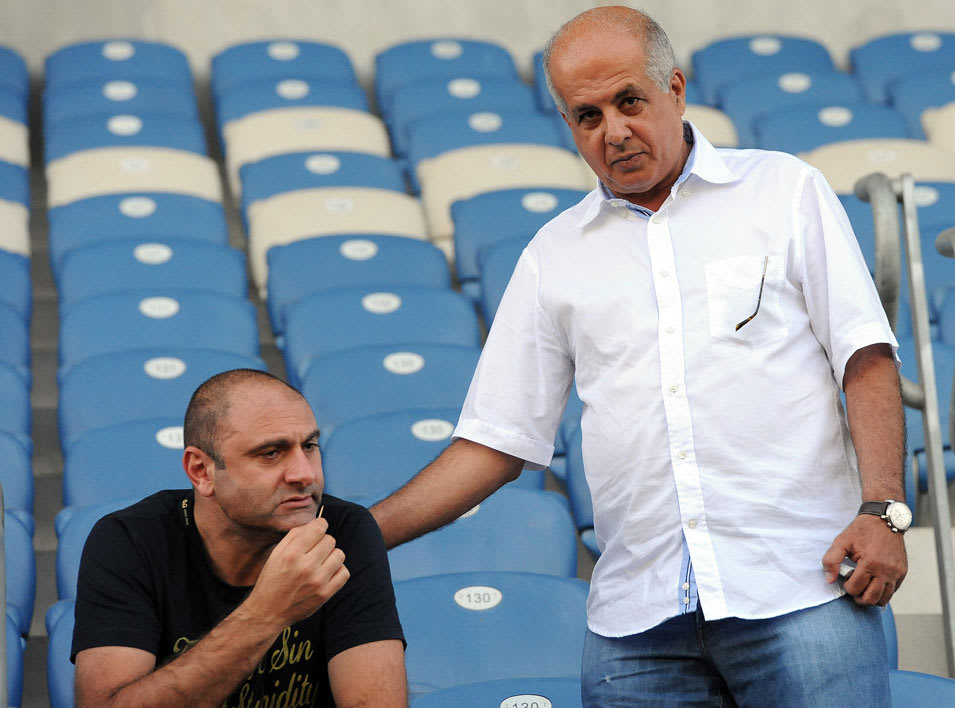 יושב ראש ההתאחדות לכדורגל אבי לוזון עם שינו זוארץ