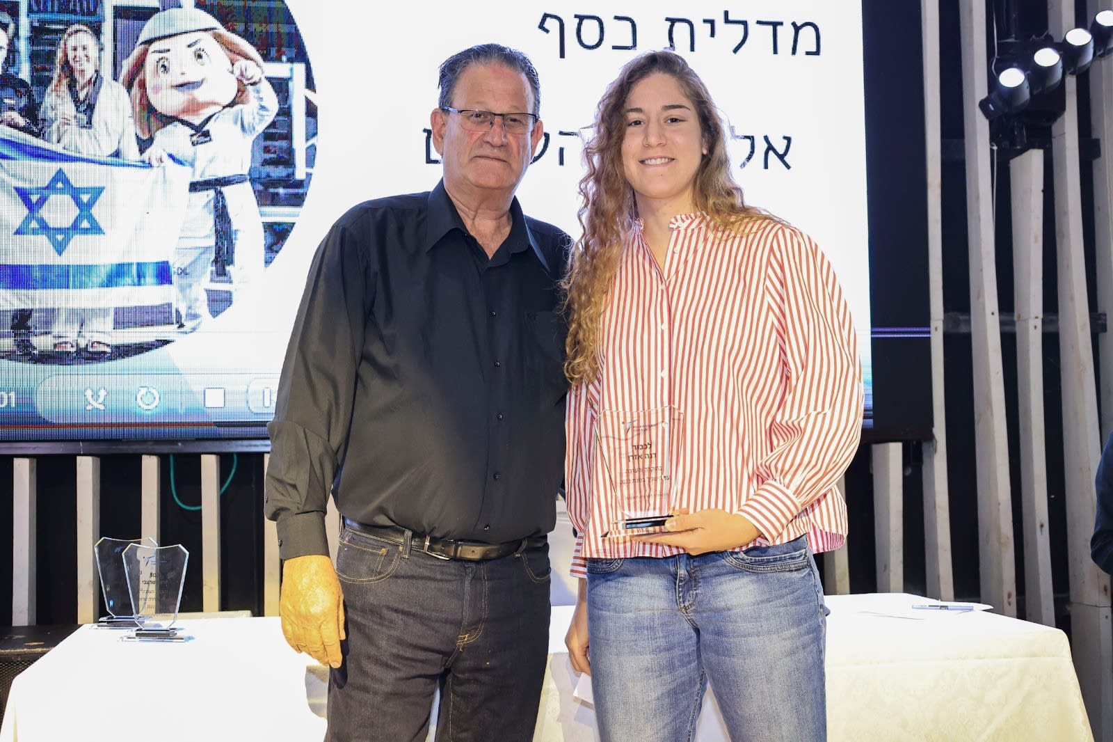 דנה אזרן, לוחמת טאקוונדו