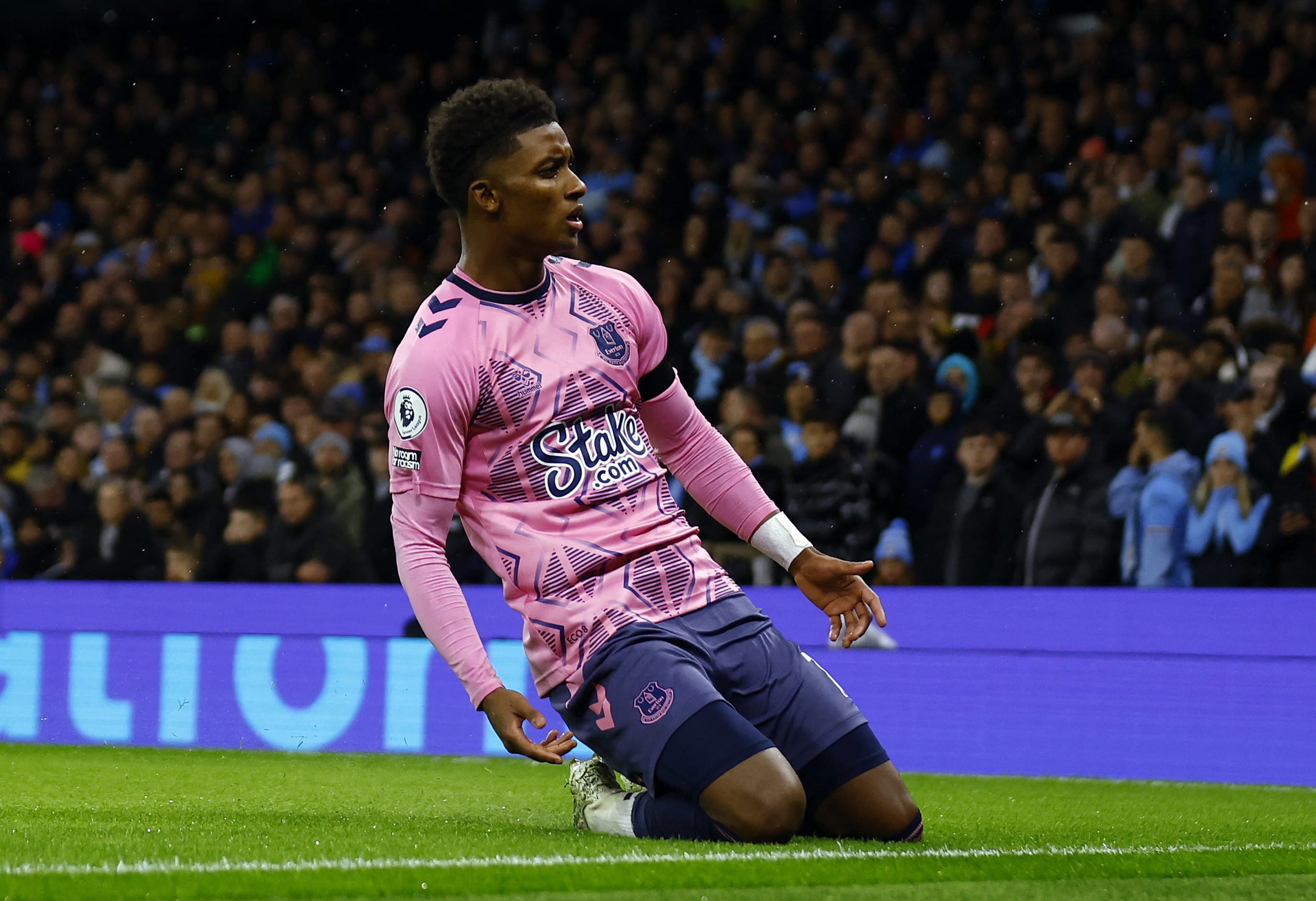 דמראיי גריי, שחקן אברטון חוגג