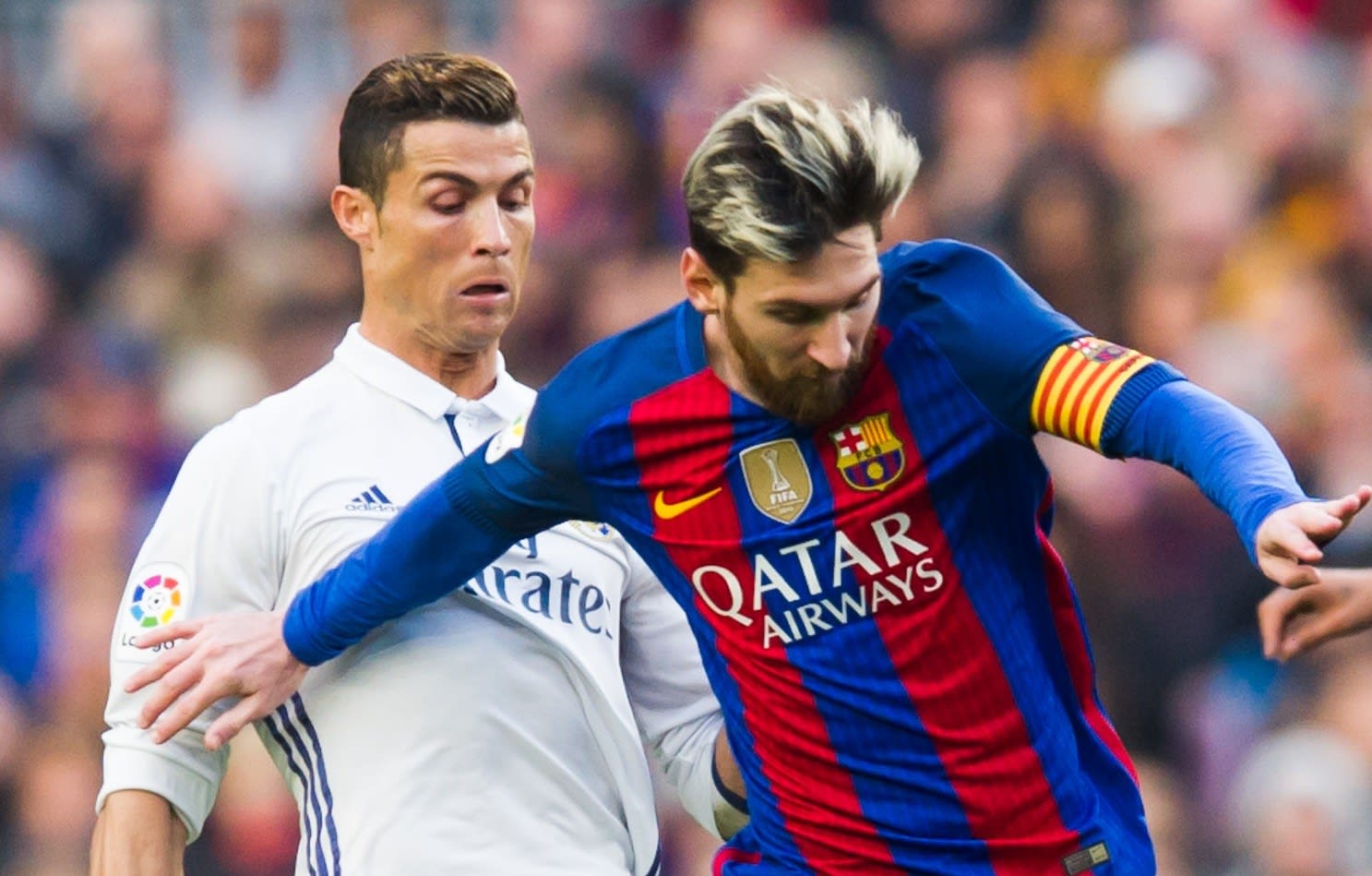 ליאונל מסי שחקן ברצלונה מול כריסטיאנו רונאלדו שחקן ריאל מדריד