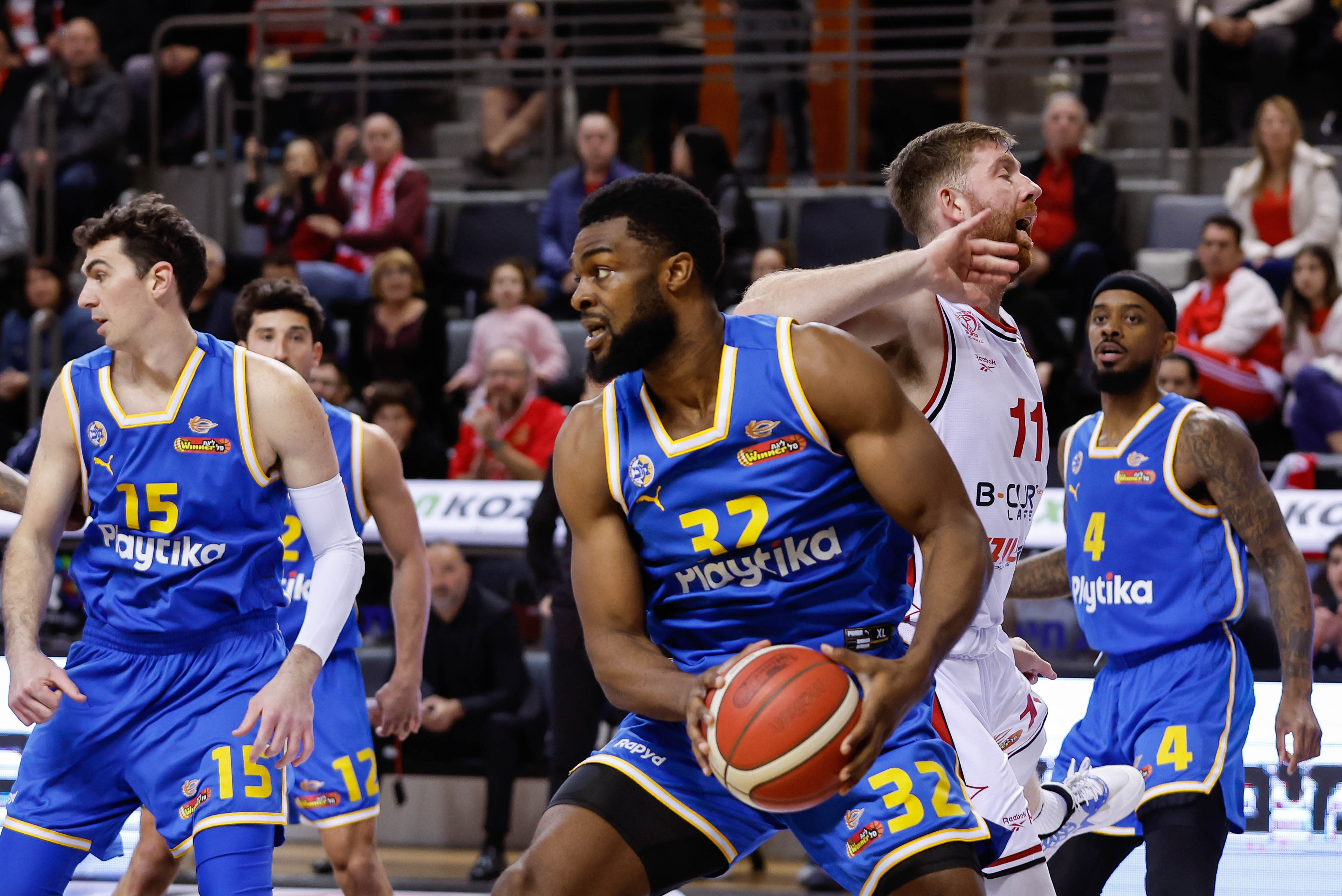 שחקן מכבי תל אביב ג'וש ניבו מול הפועל חיפה