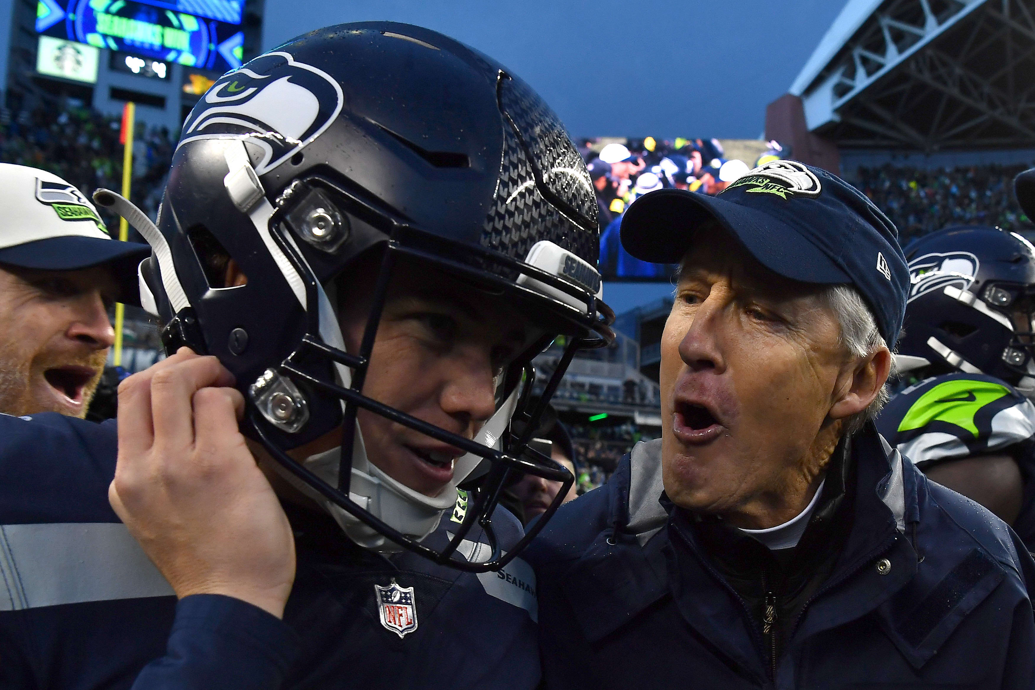 פיט קרול עם ג'ייסון מאיירס