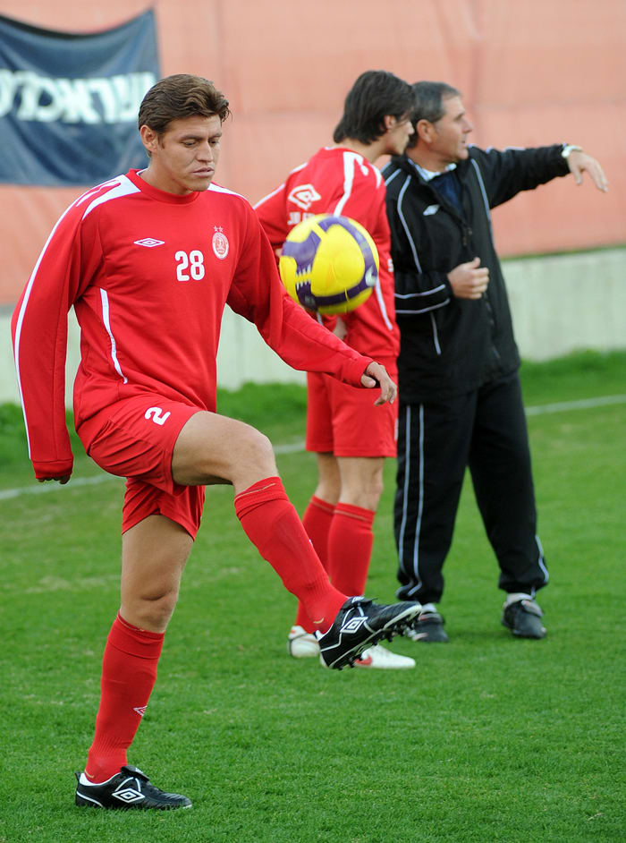 שחקן הפועל תל אביב, מיגל הויוס