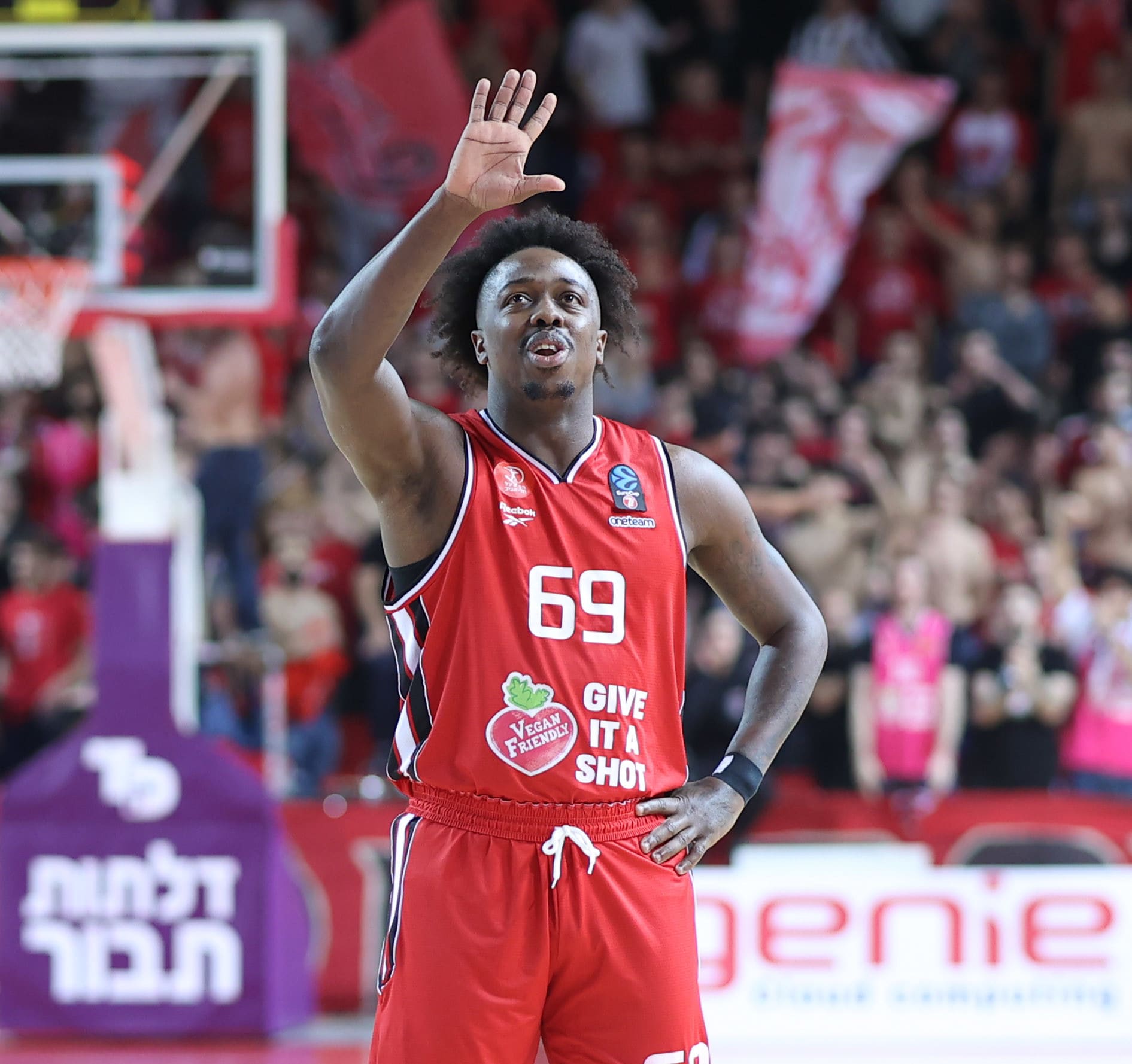 ג'ייקובן בראון, שחקן הפועל תל אביב