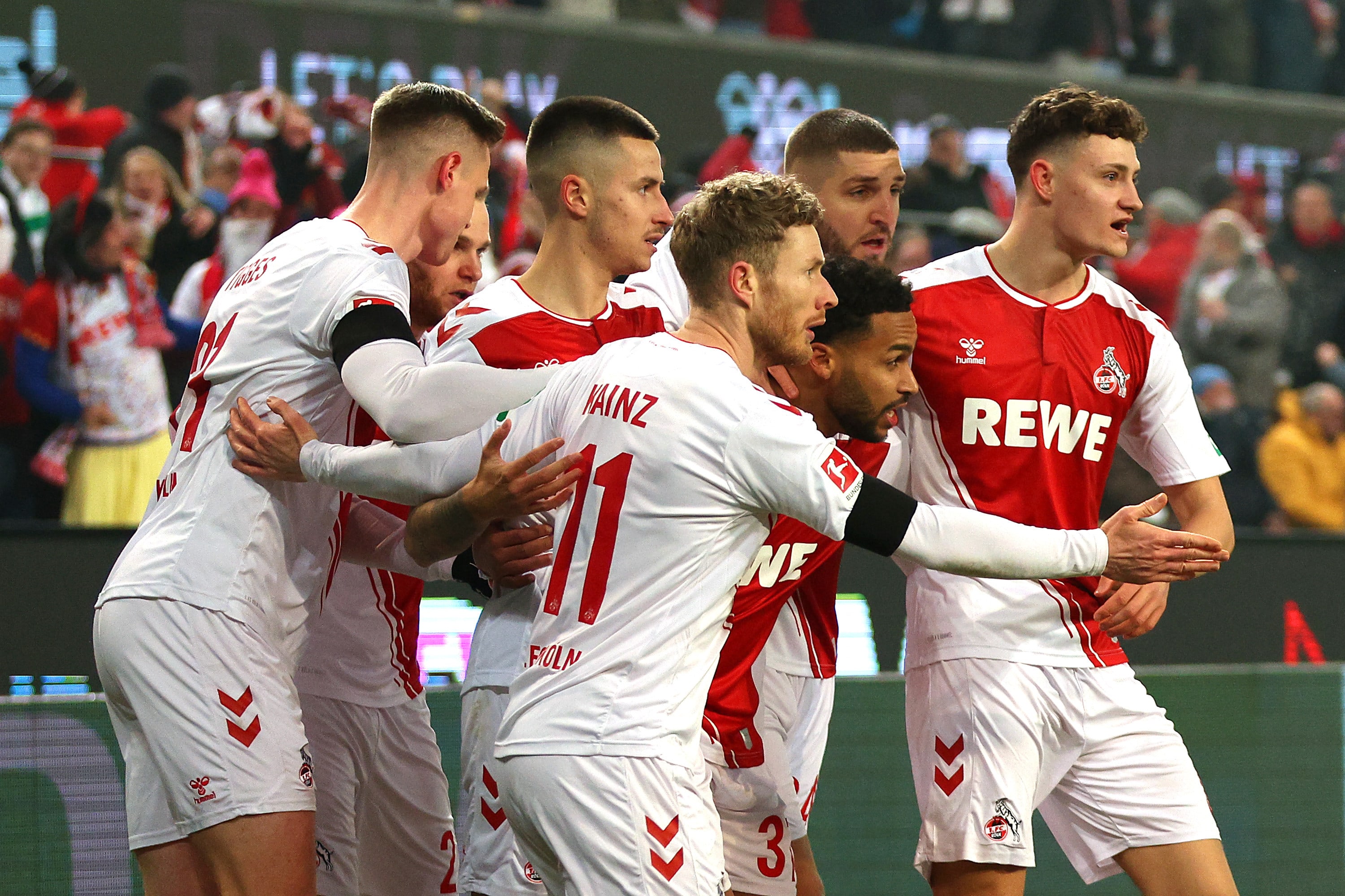 שחקני קלן חוגגים