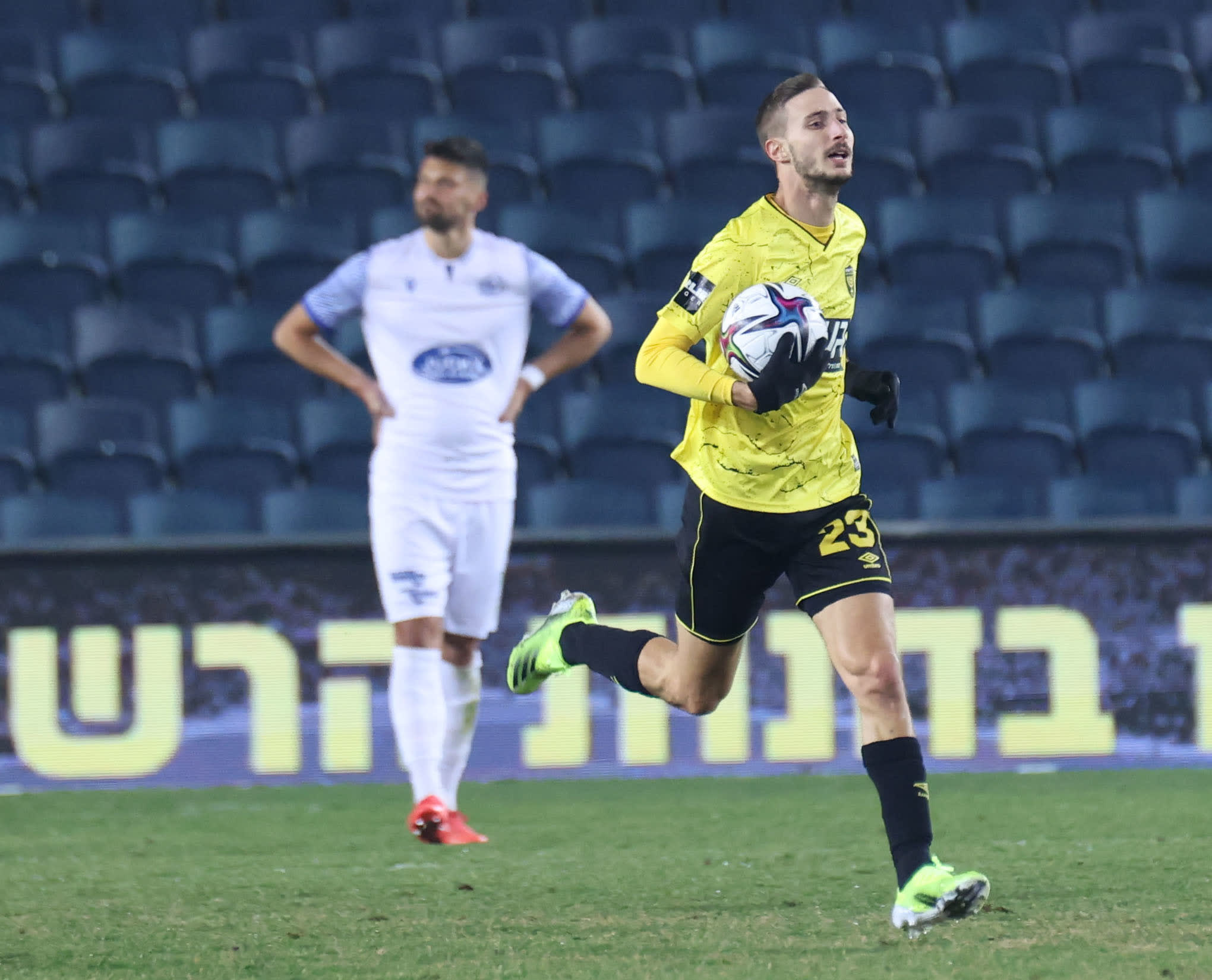 שחקן בית"ר ירושלים תמיר עדי חוגג