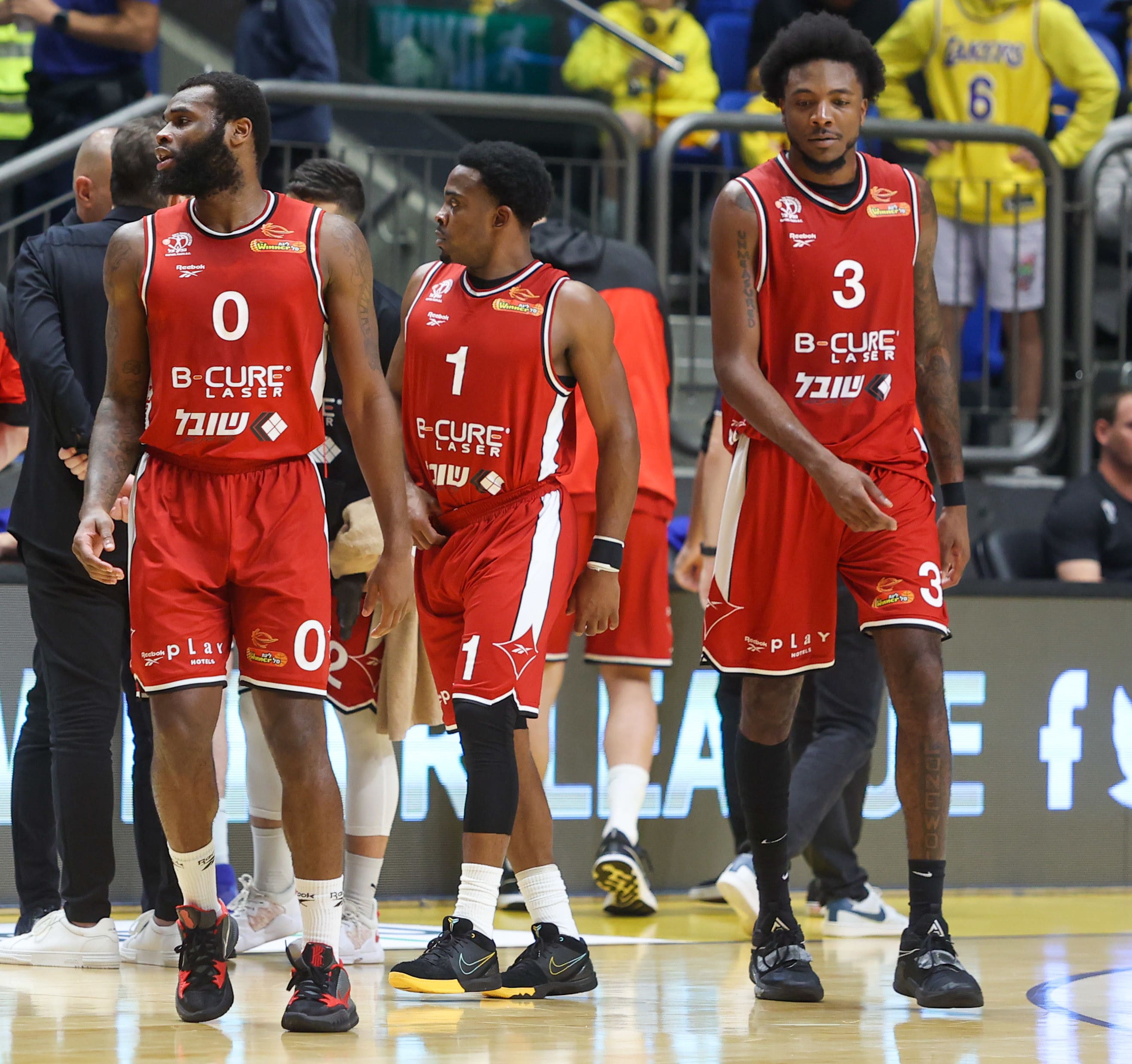 שחקני הפועל חיפה: דבונטה אפסון, אנתוני היקי, קאדים אלן