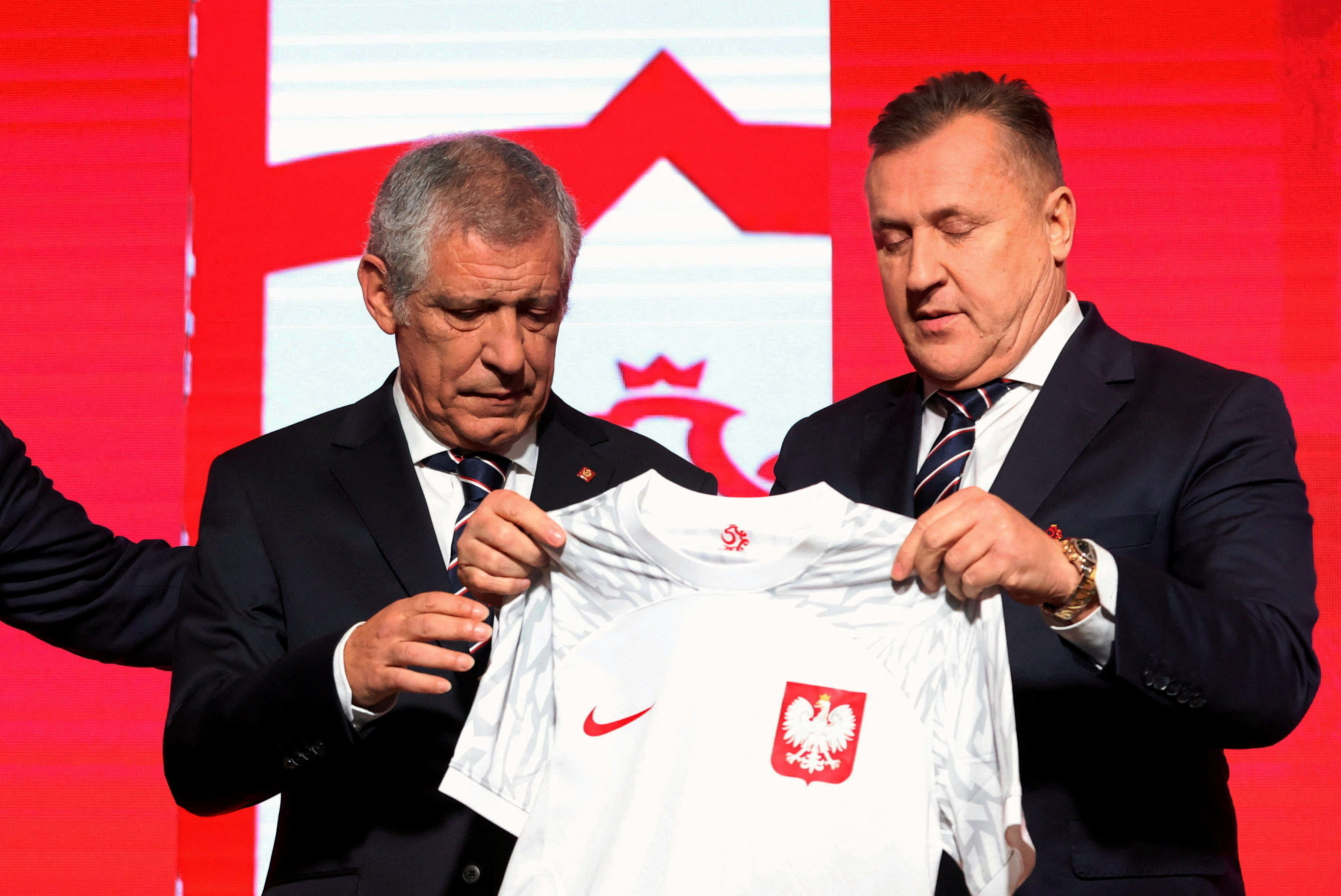 פרננדו סנטוס מוצג כמאמן נבחרת פולין