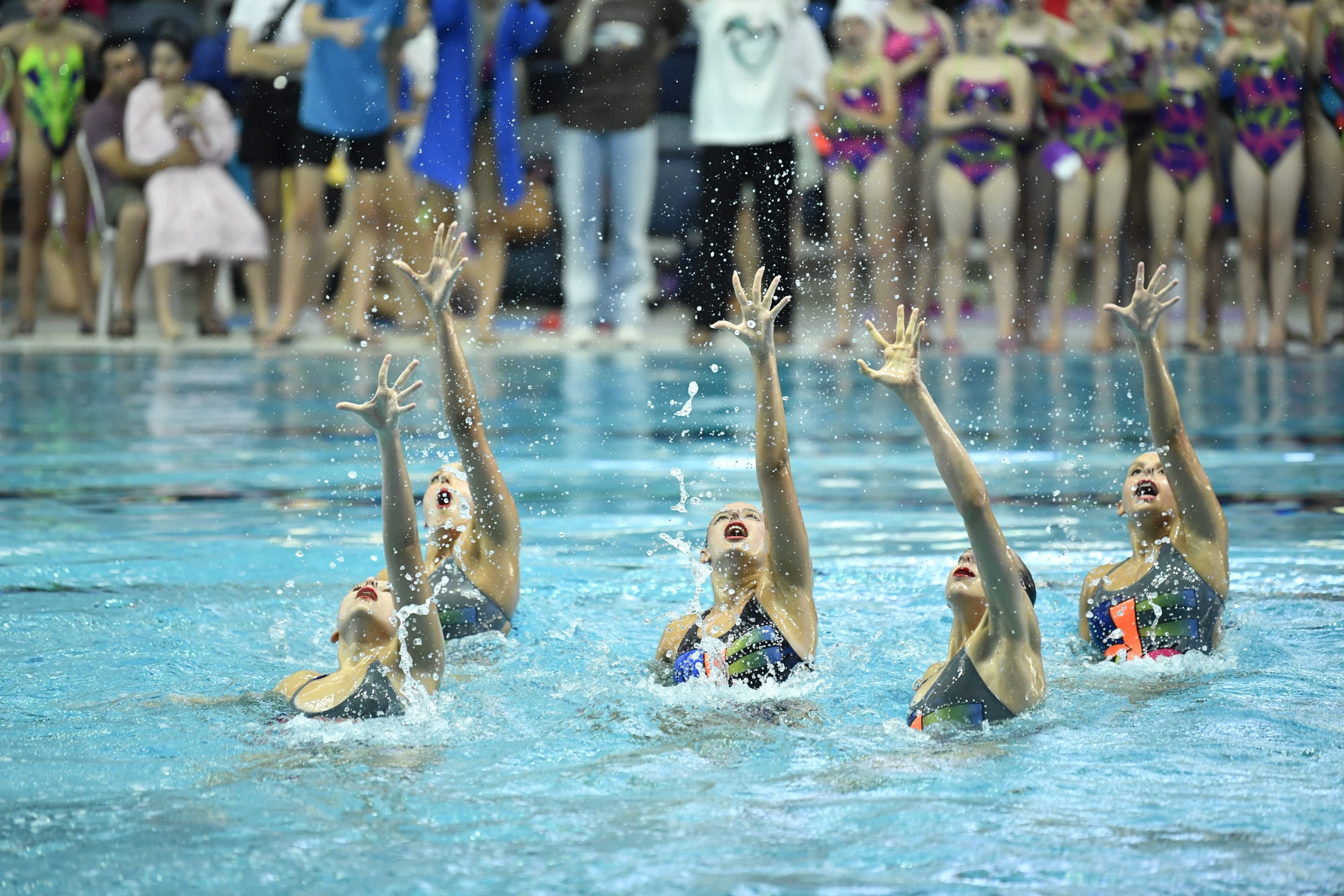 שחייה אמנותית