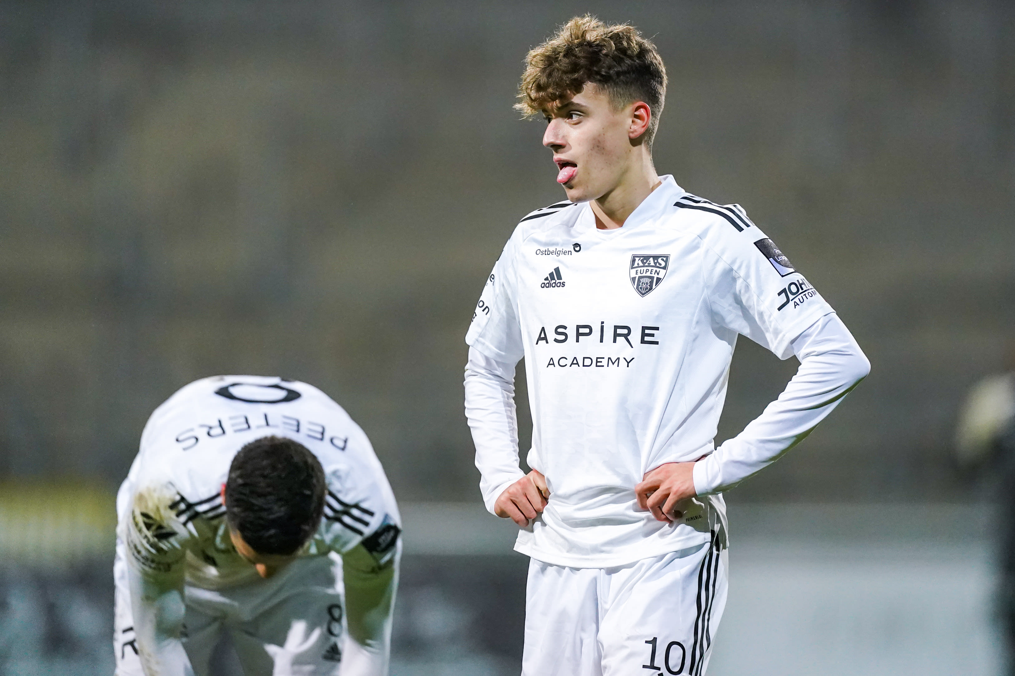 יאניס קונסטנטליאס במדי אופן