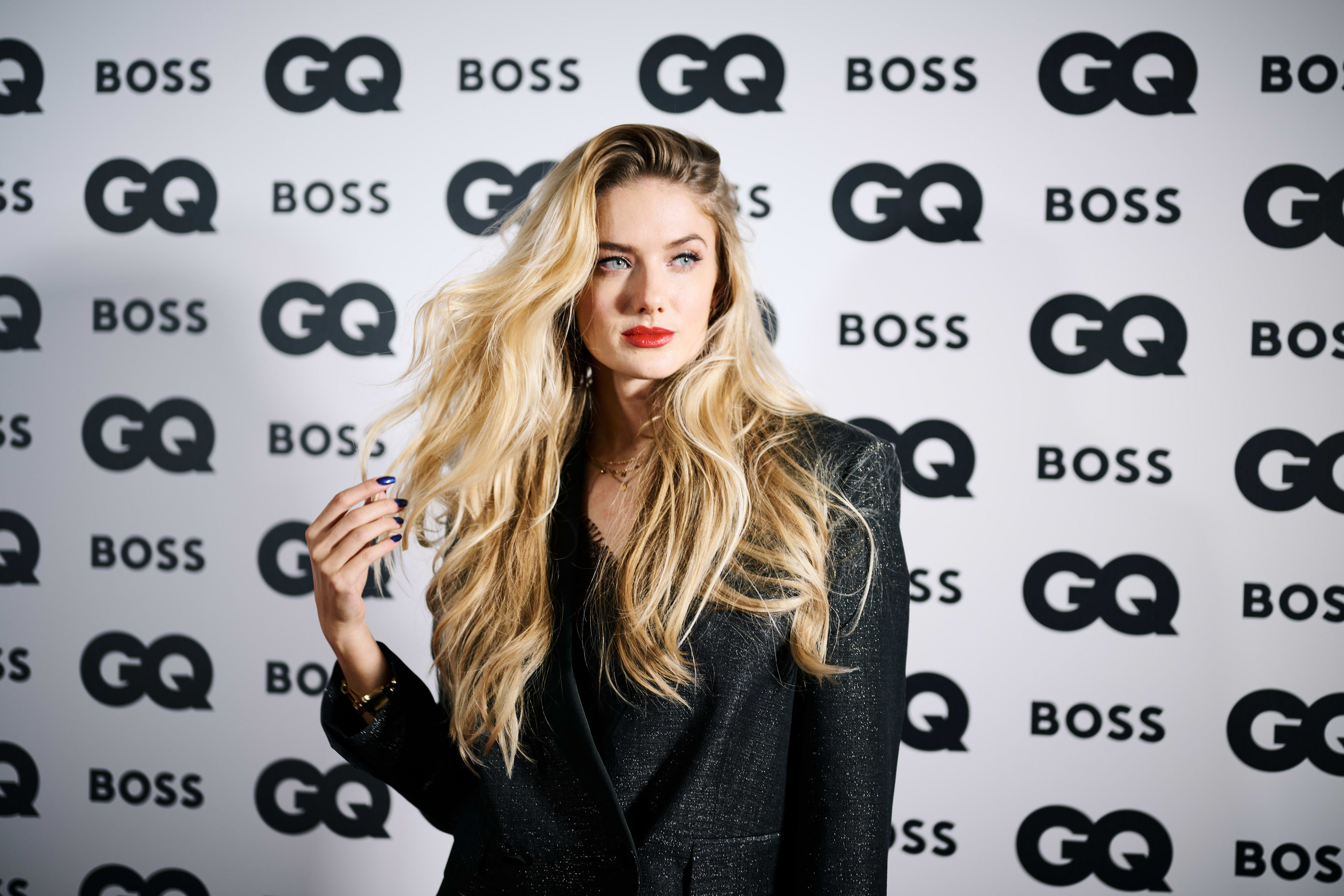 הרצה הגרמנייה אליסה שמידט באירוע אופנה