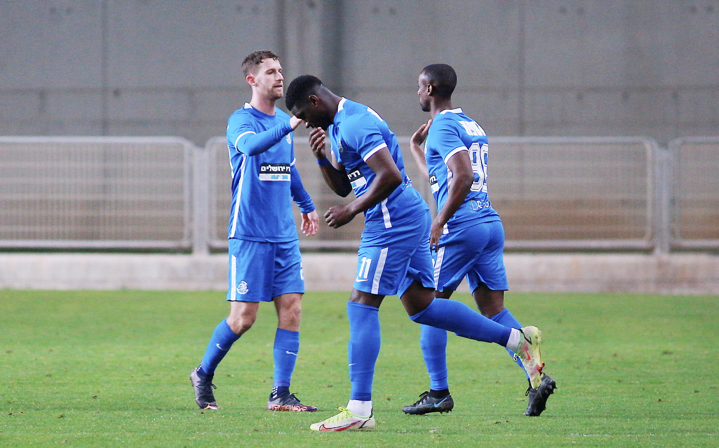 יצחק אספה, אלטון אקולטסה, דויד קופרמן שחקני מ.ס. אשדוד