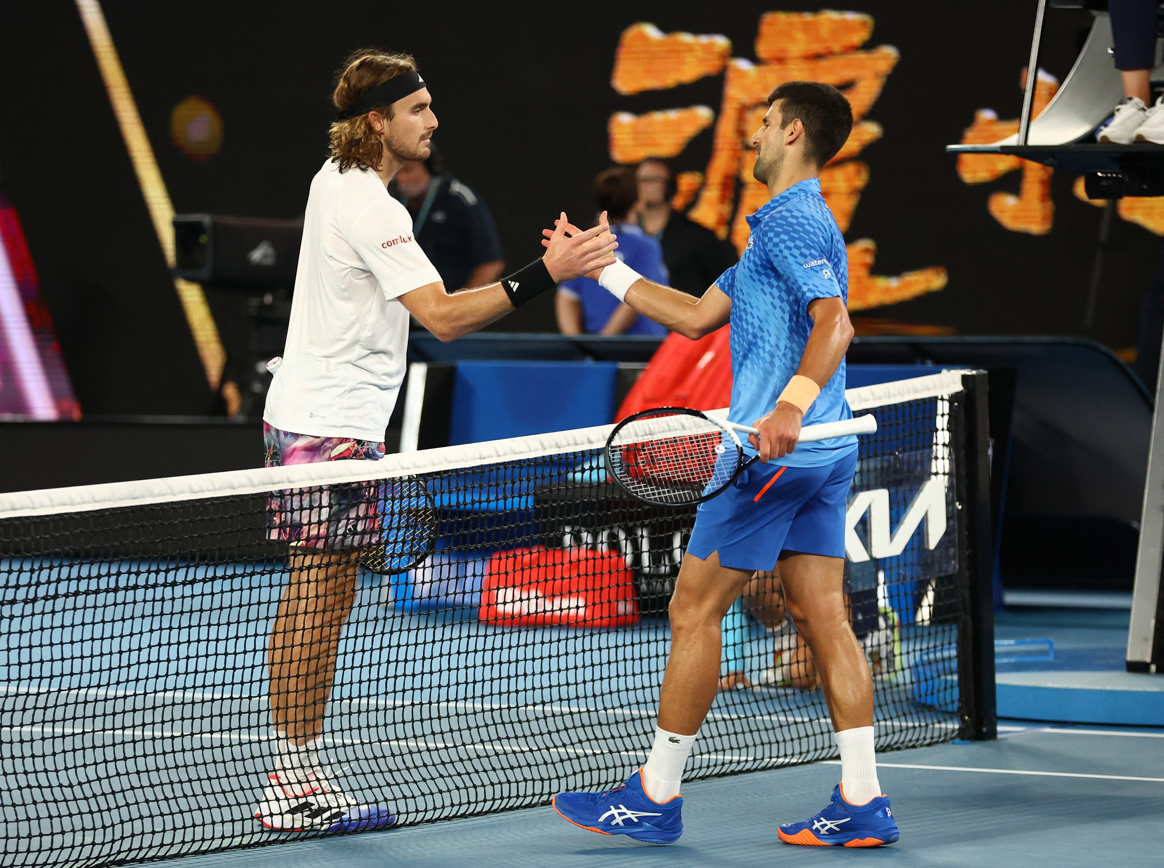 נובאק דג'וקוביץ' וסטפנוס ציציפאס אחרי גמר אליפות אוסטרליה 2023