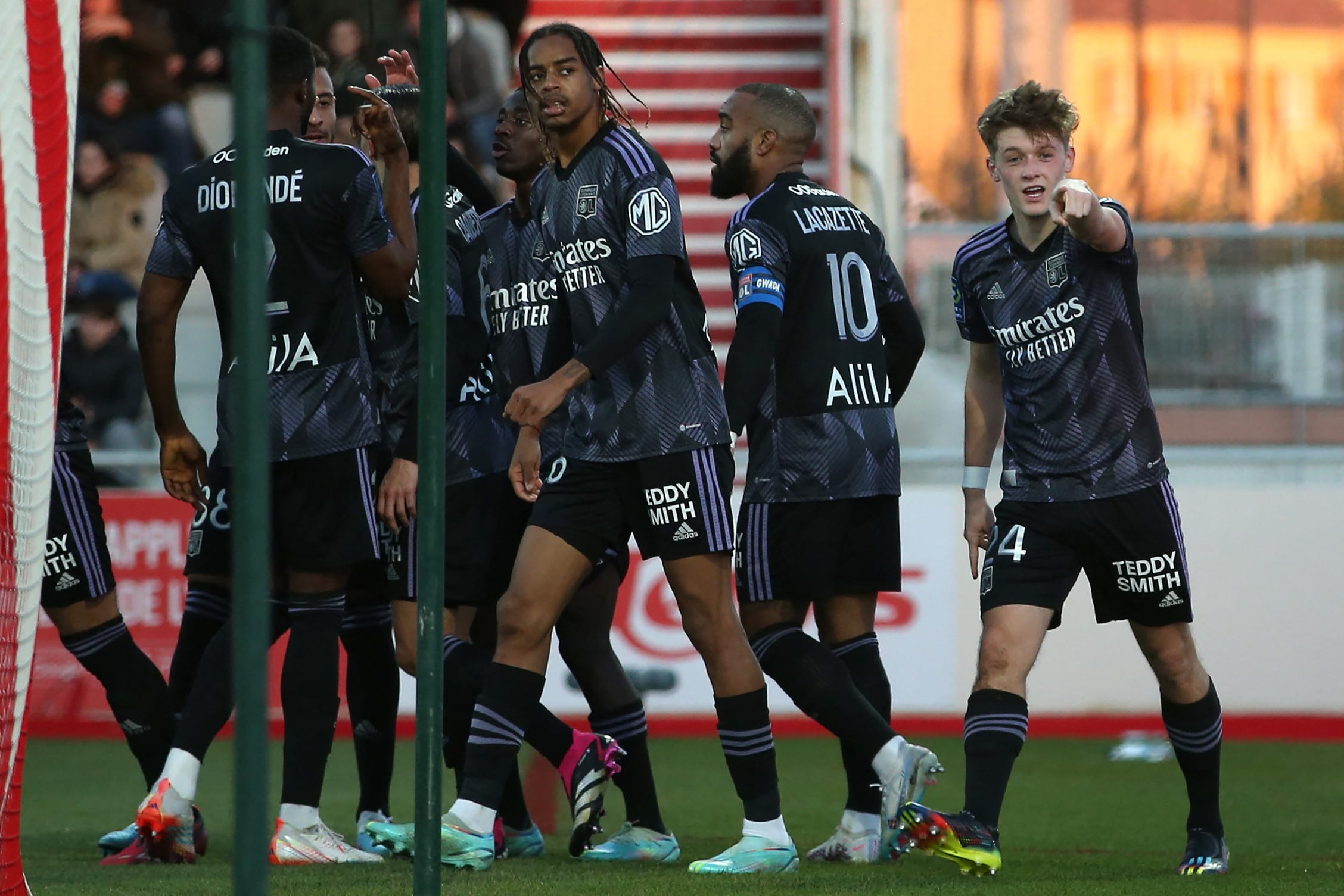 ז'והאן לפנאן שחקן ליון חוגג שער