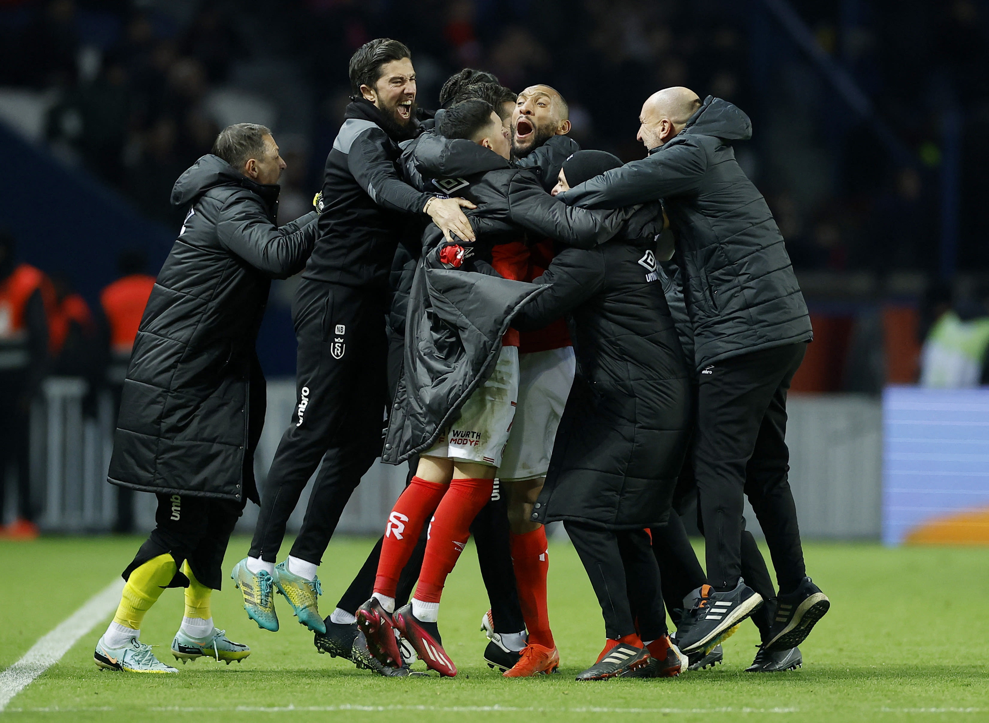 שחקני ריימס חוגגים