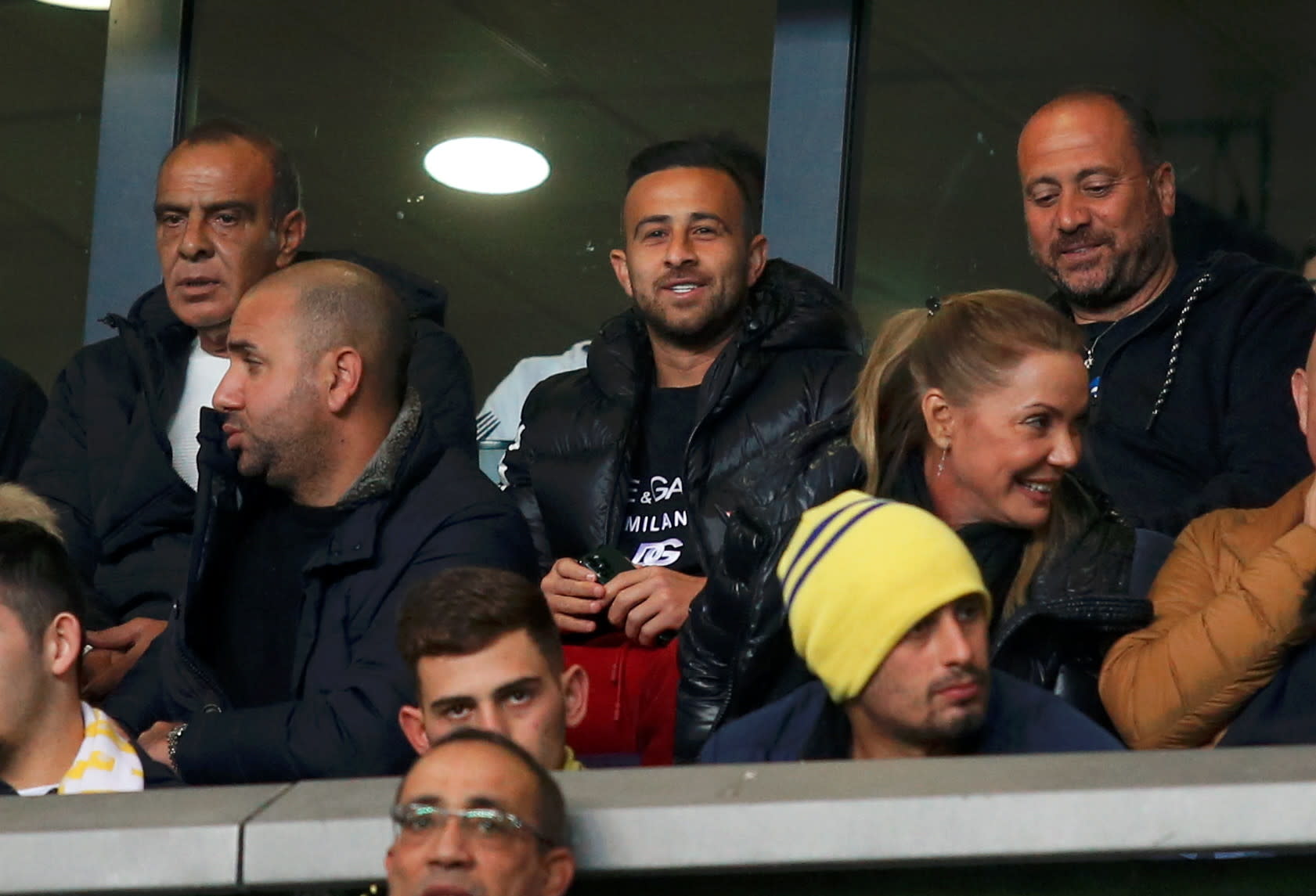 דיא סבע שחקן מכבי חיפה ביציע