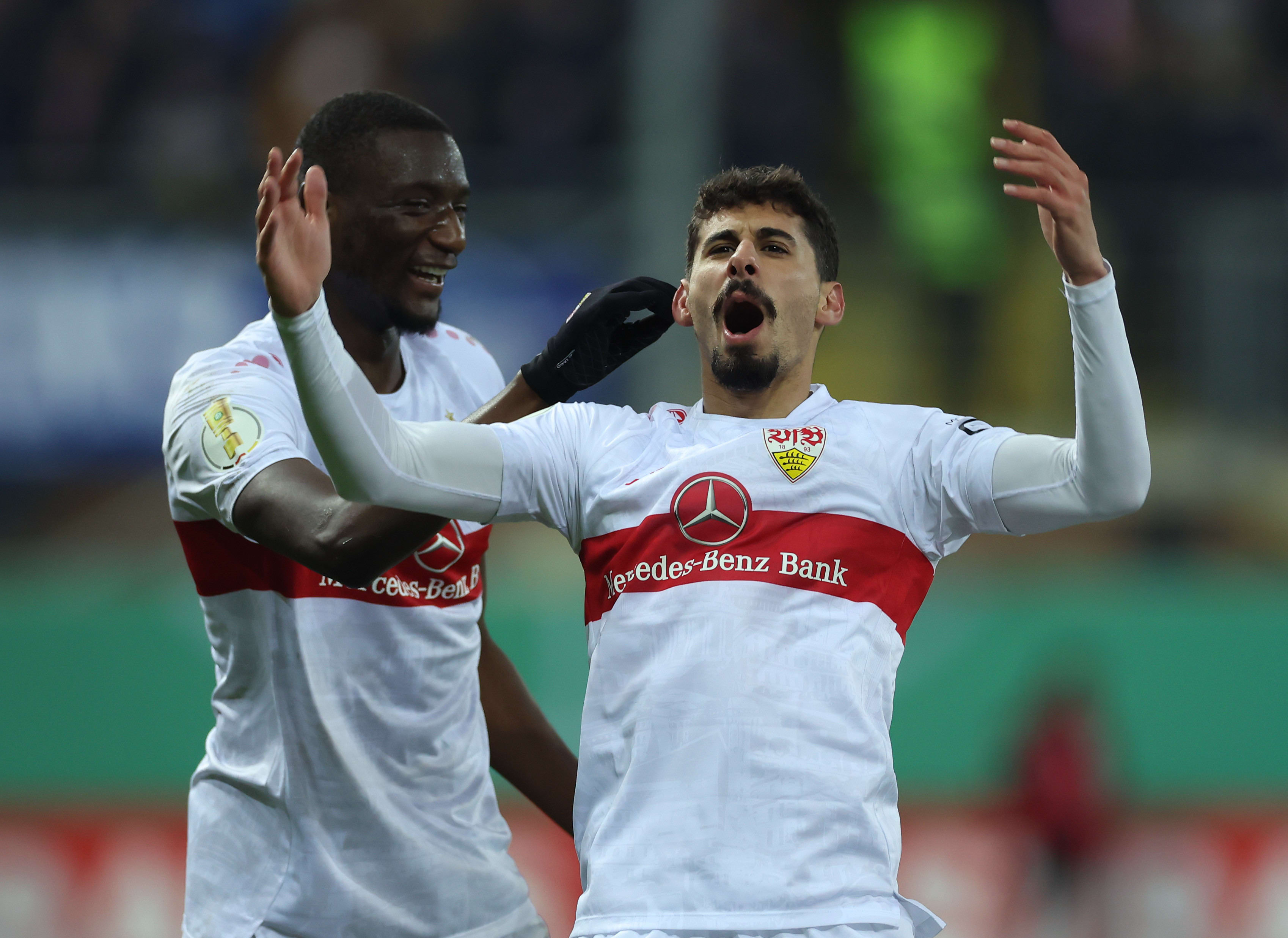 ז'יל דיאס (מימין) עם סרו גיראסי שחקני שטוטגרט