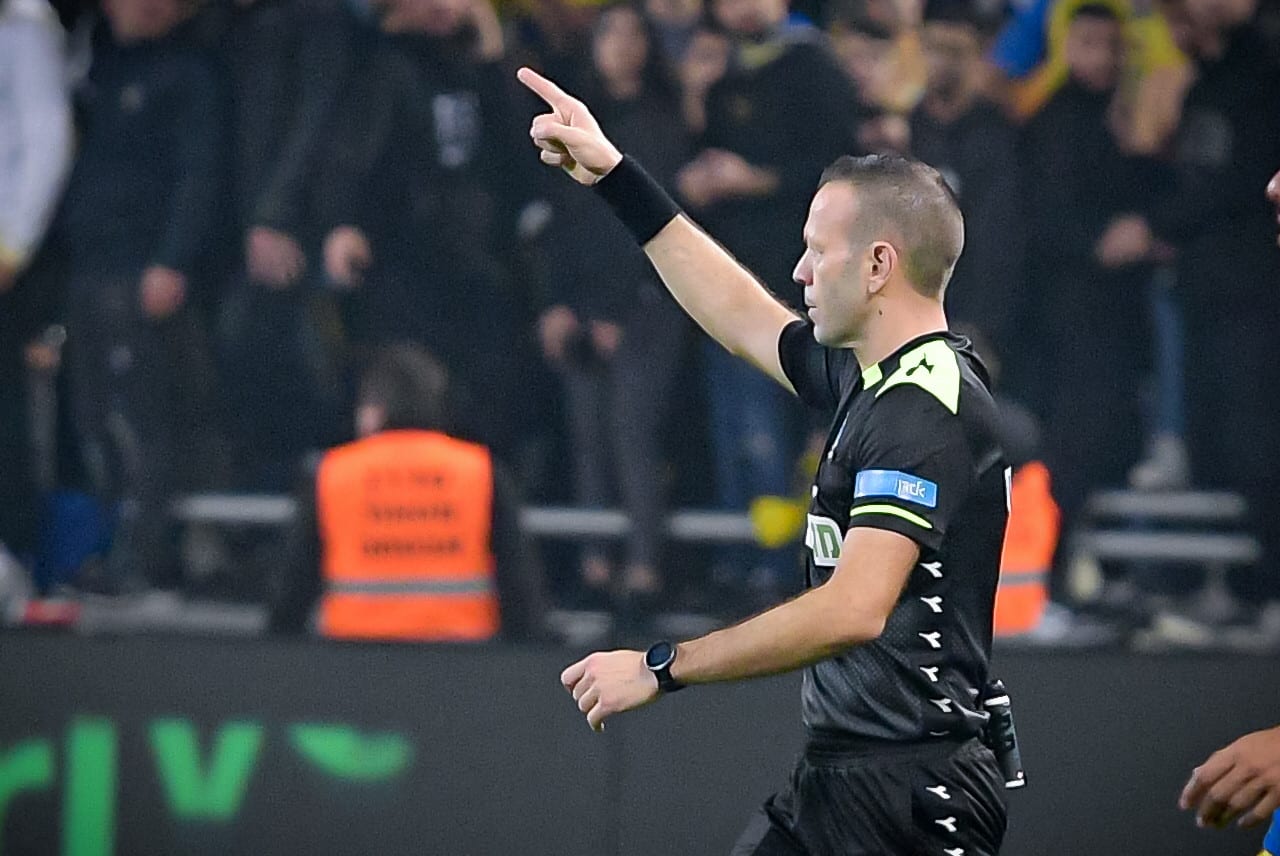 אוראל גרינפלד, שופט כדורגל