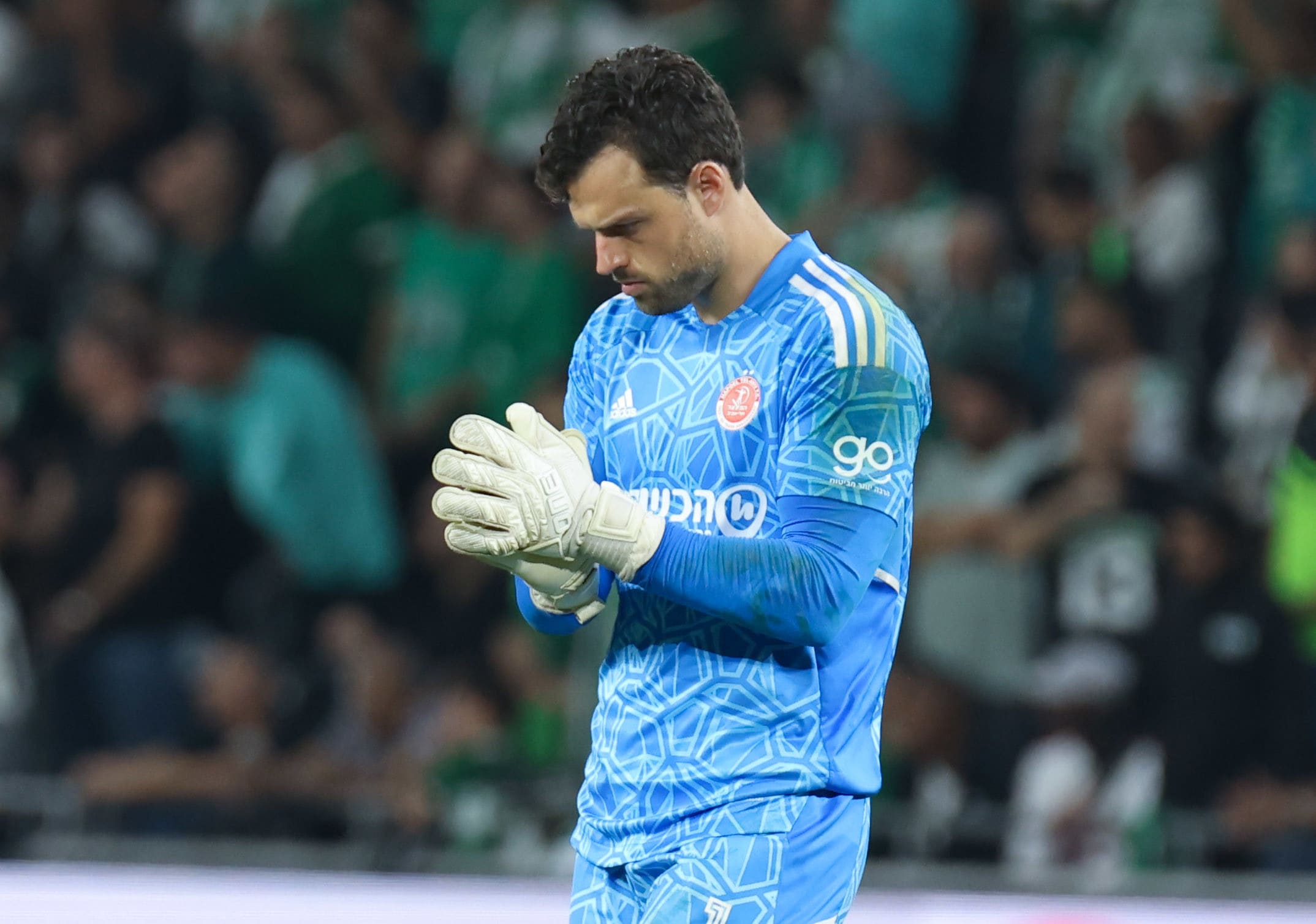 Stefan Marinovich is the goalkeeper of Hapoel Tel Aviv