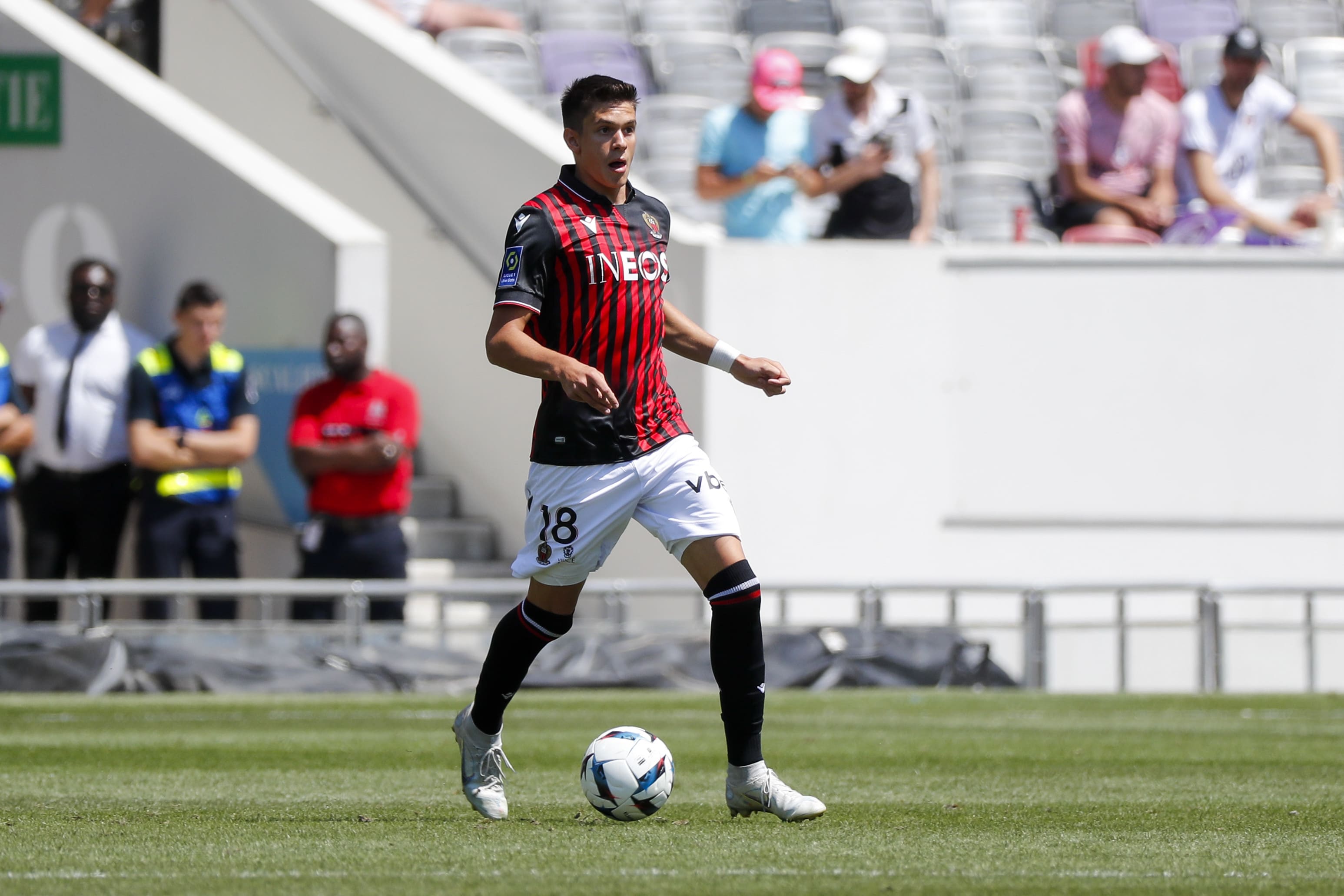 רארש איליה במדי ניס