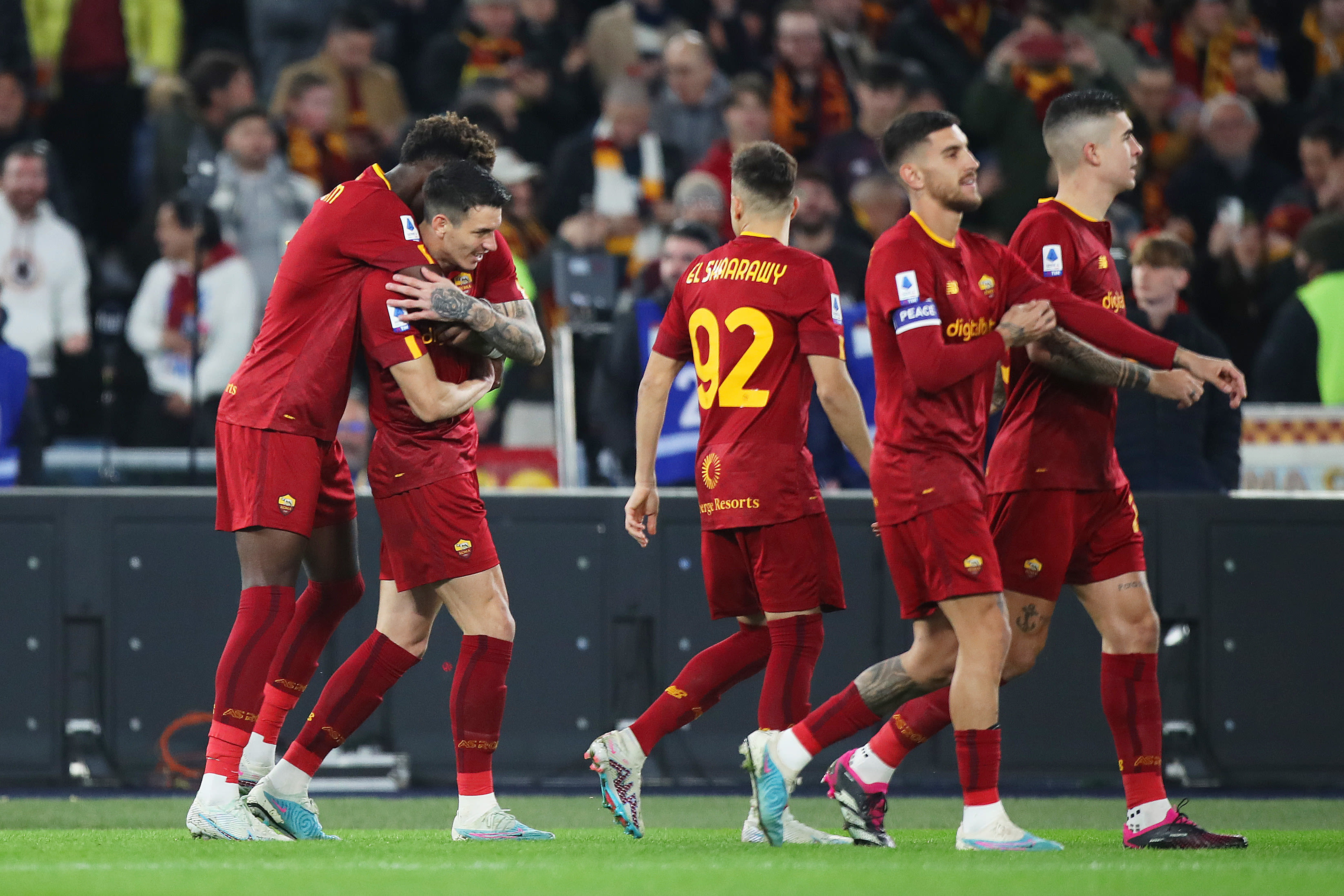 שחקני רומא חוגגים