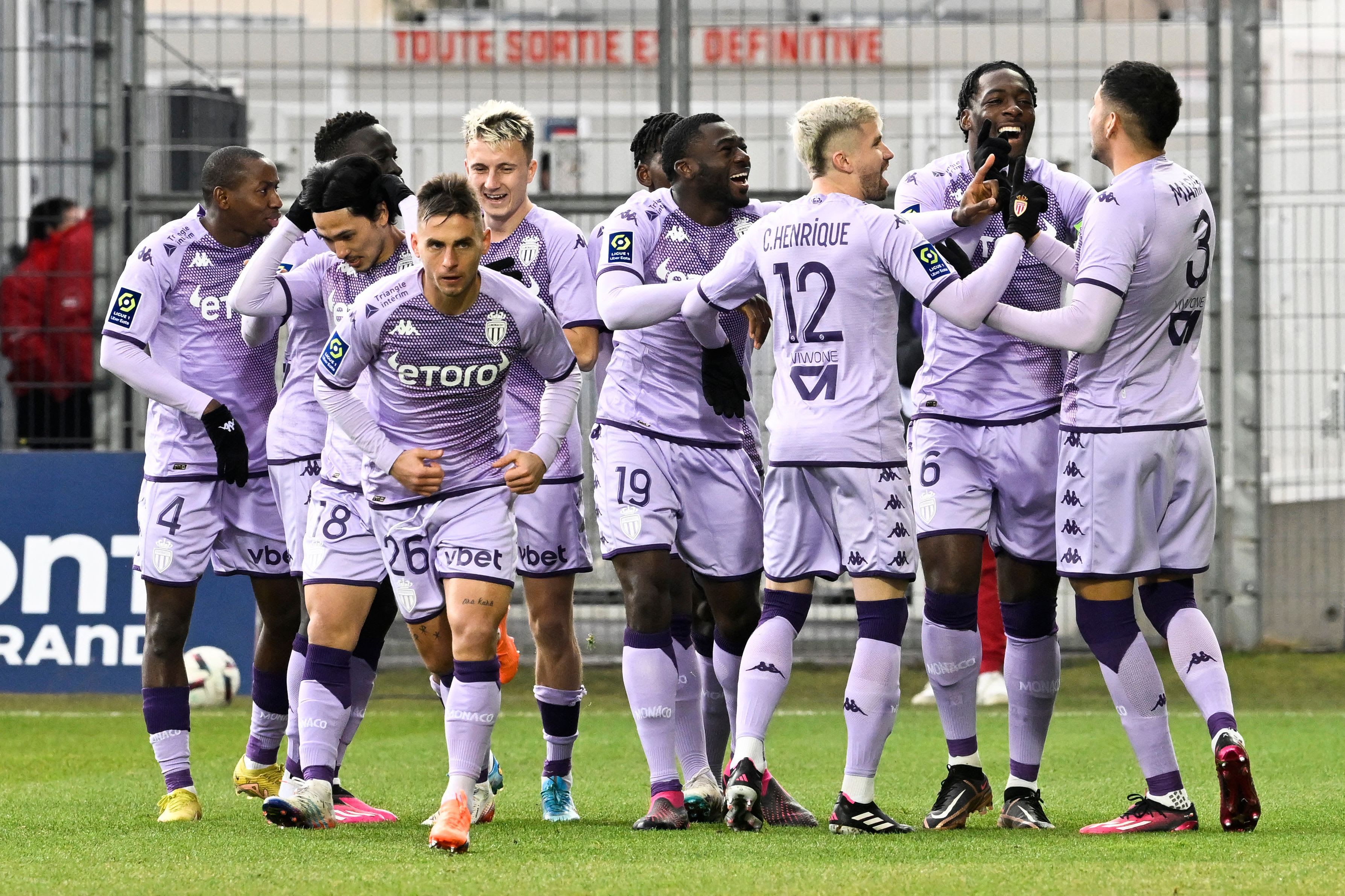 שחקני מונאקו חוגגים